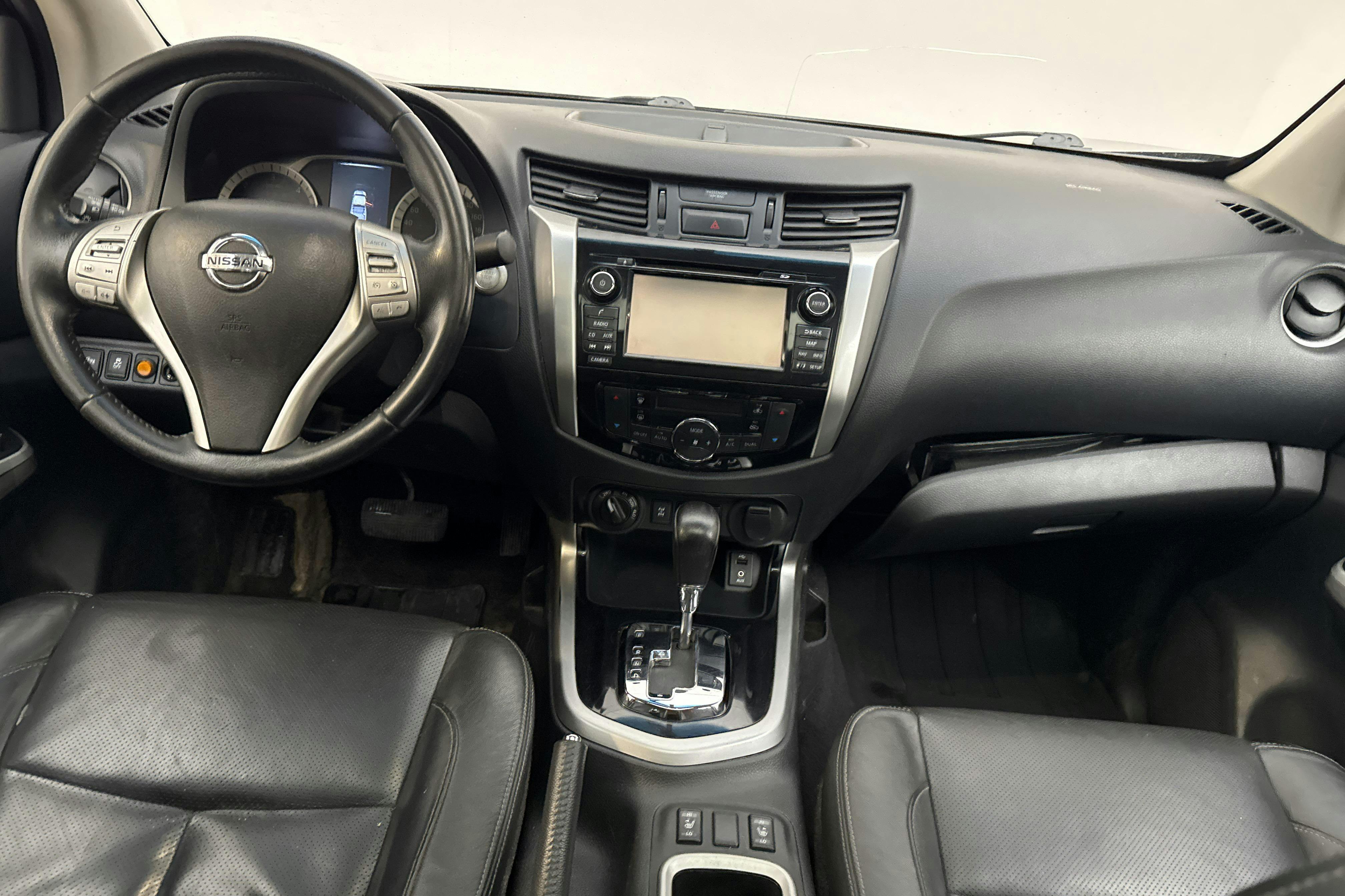 Nissan Navara 2.3 dCi 4x4 (190hk) - 312 920 km - Automatic - black - 2016