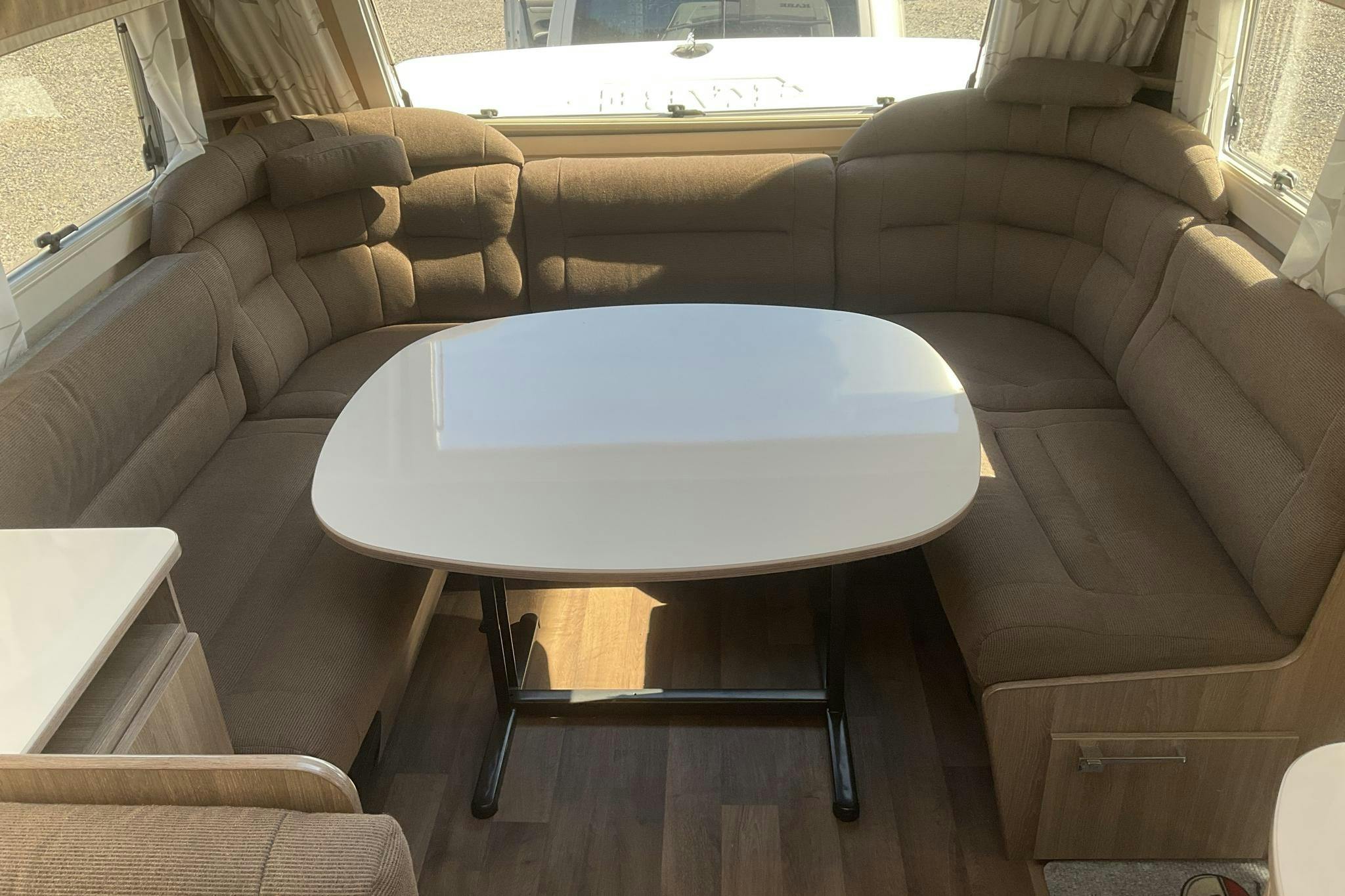 KABE ROYAL 740 GXL KS Husvagn med förtält & AC - 0 km - 2016