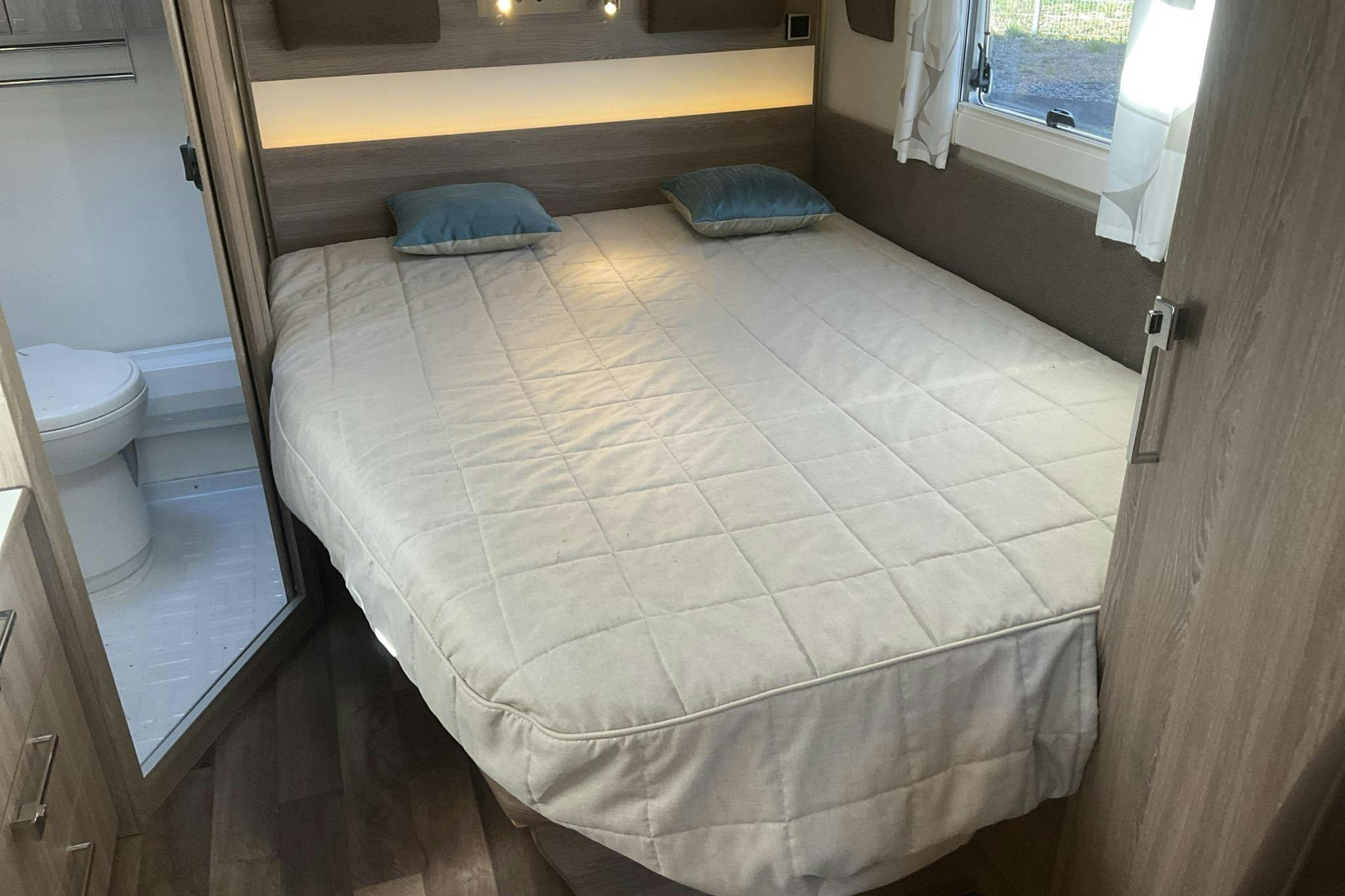 KABE ROYAL 740 GXL KS Husvagn med förtält & AC - 0 km - 2016