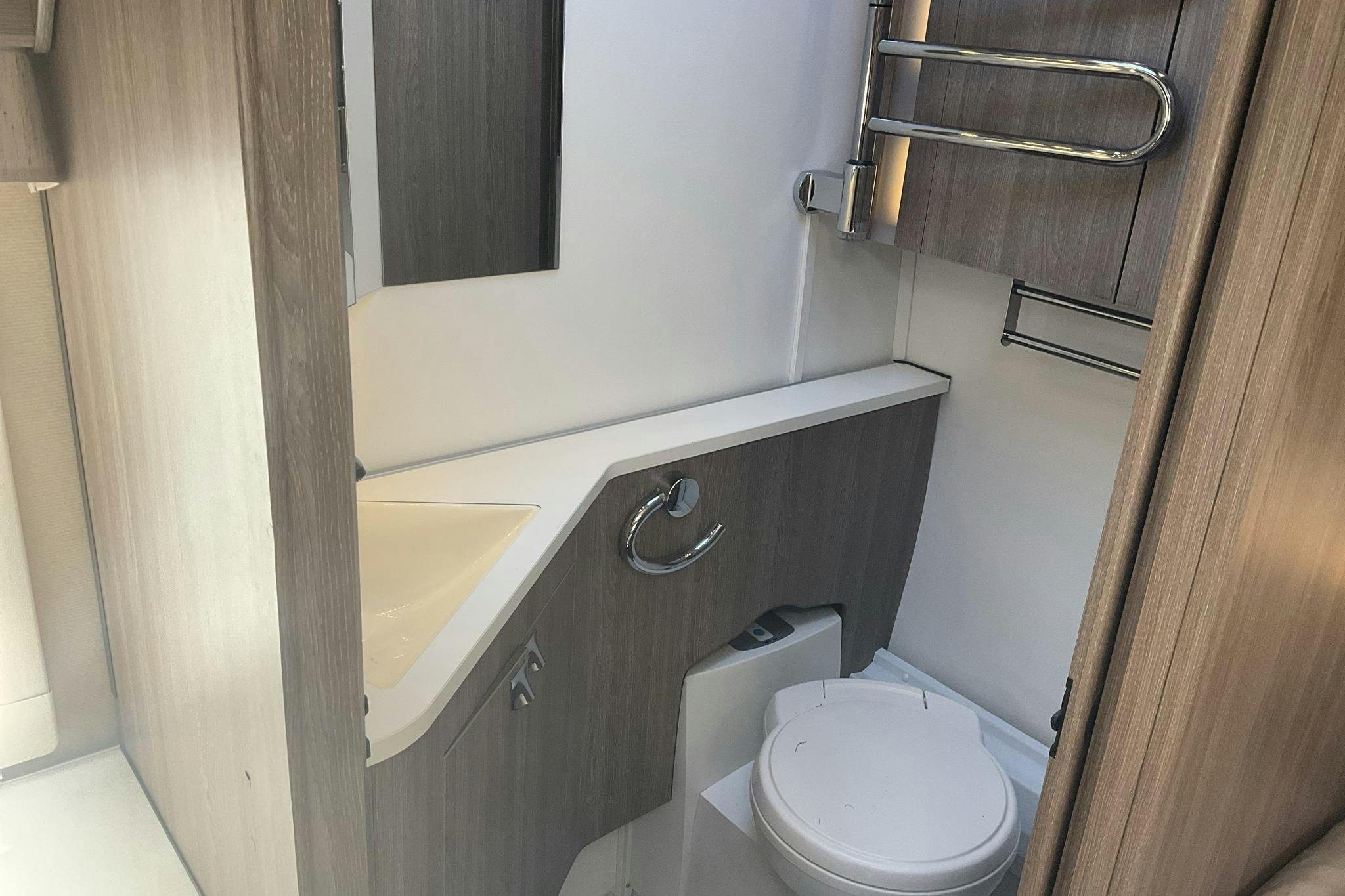 KABE ROYAL 740 GXL KS Husvagn med förtält & AC - 0 km - 2016