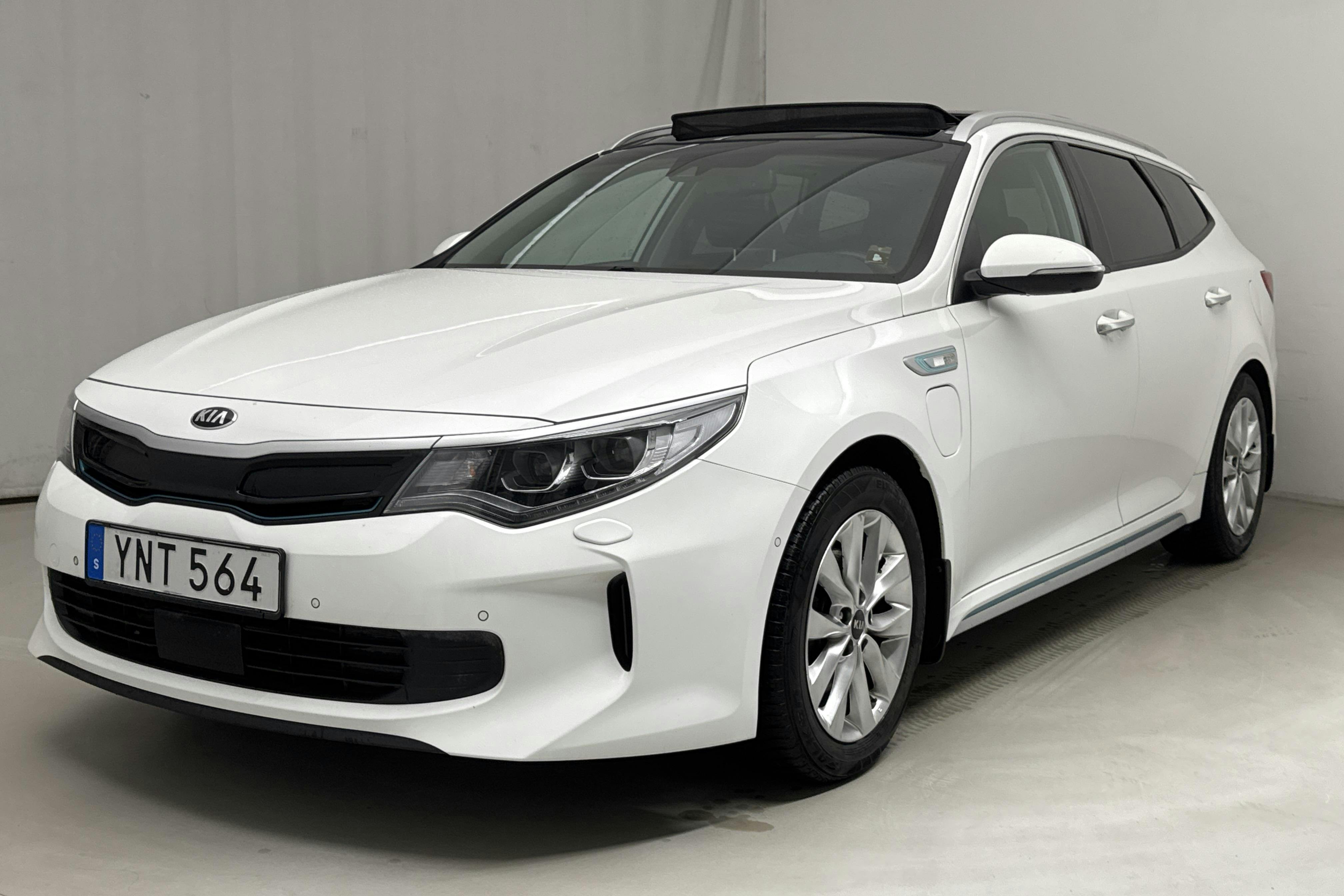 KIA Optima 2.0 GDi Plug-in Hybrid SW (205hk) - 105 400 km - Automaatne - valge - 2018