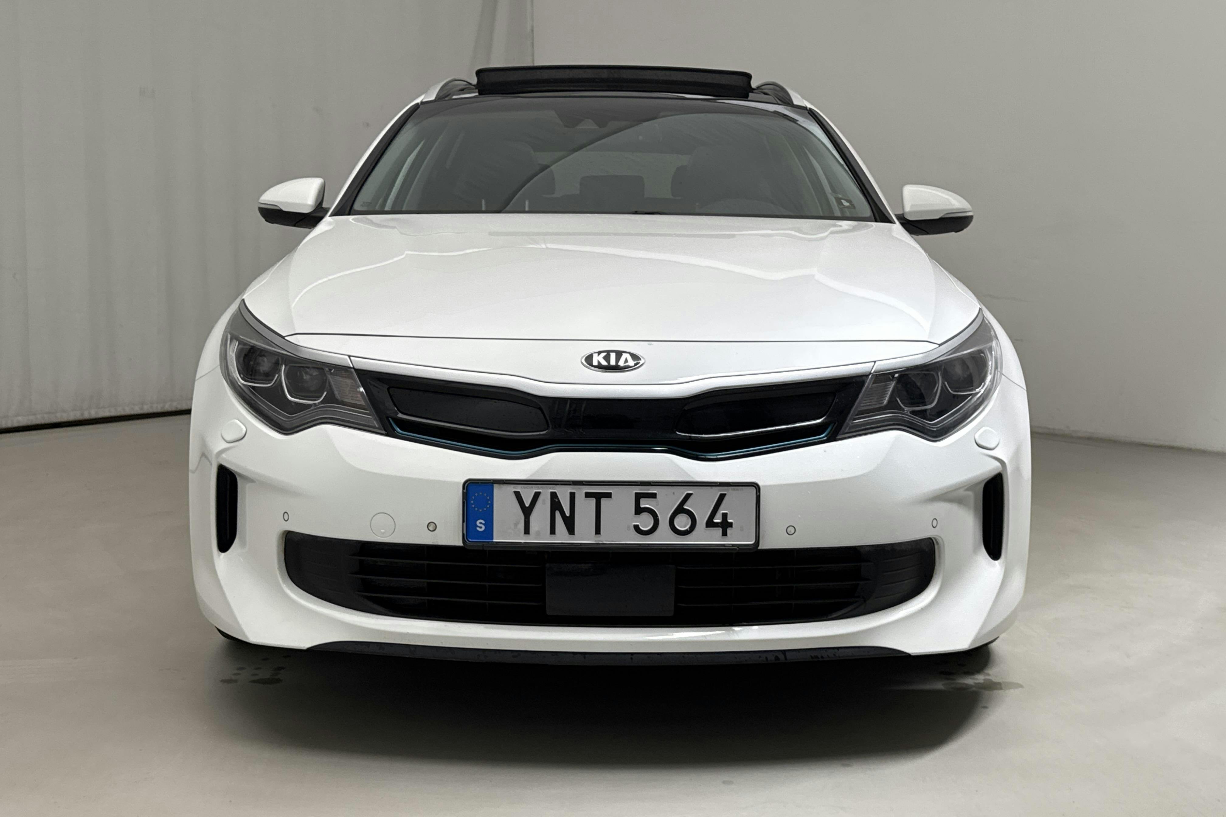 KIA Optima 2.0 GDi Plug-in Hybrid SW (205hk) - 105 400 km - Automaatne - valge - 2018