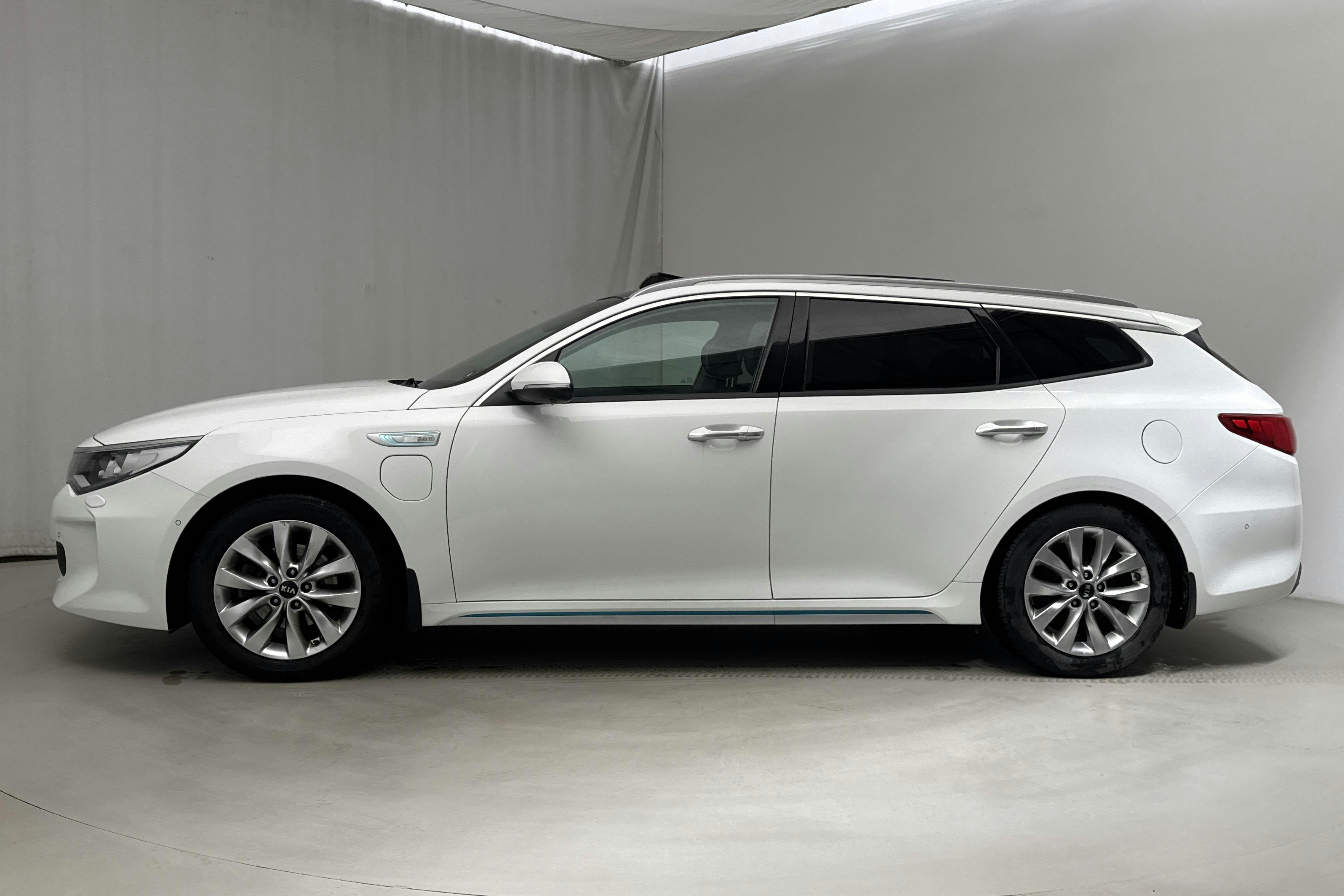 KIA Optima 2.0 GDi Plug-in Hybrid SW (205hk) - 105 400 km - Automaatne - valge - 2018