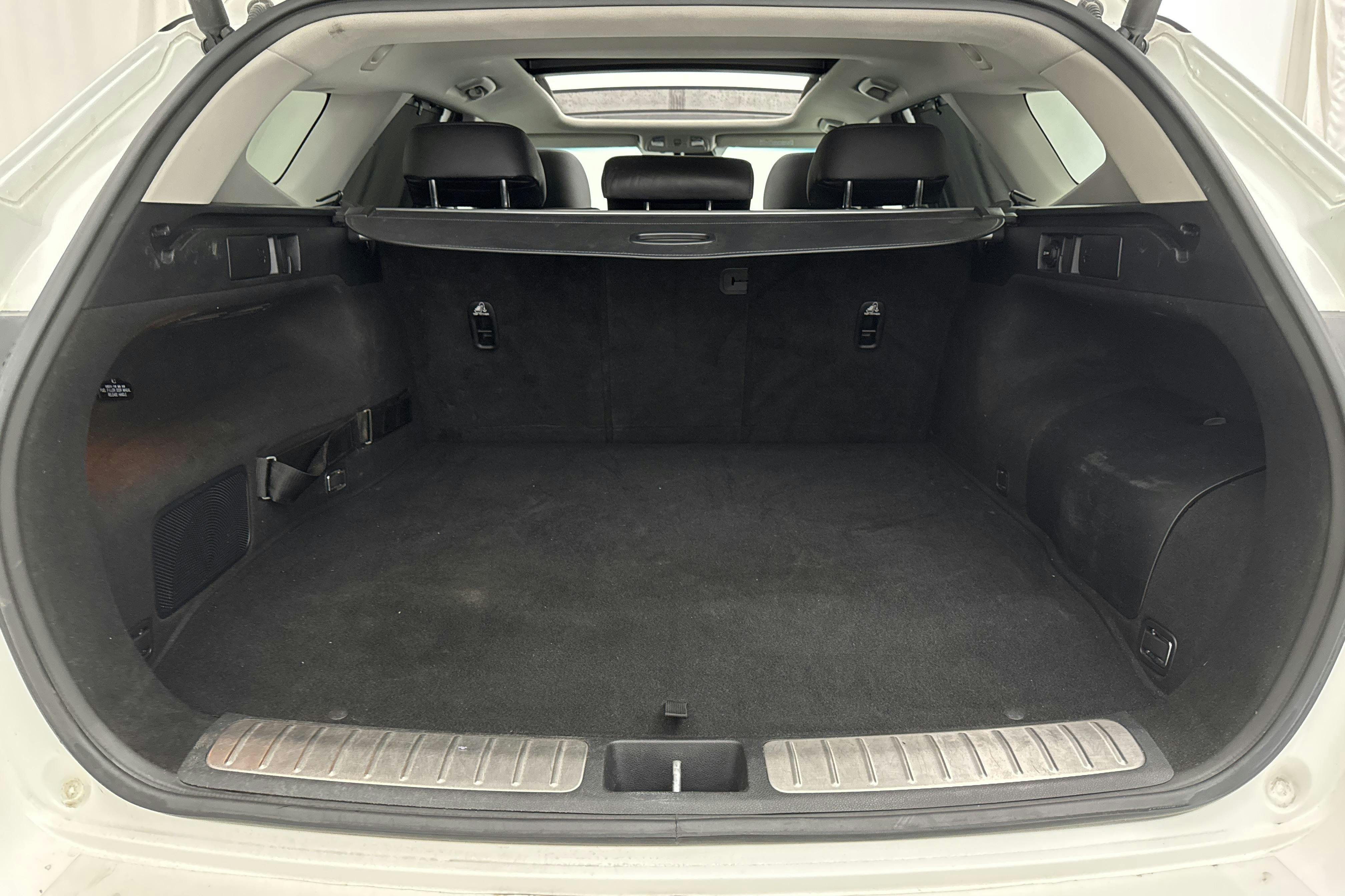 KIA Optima 2.0 GDi Plug-in Hybrid SW (205hk) - 105 400 km - Automaatne - valge - 2018