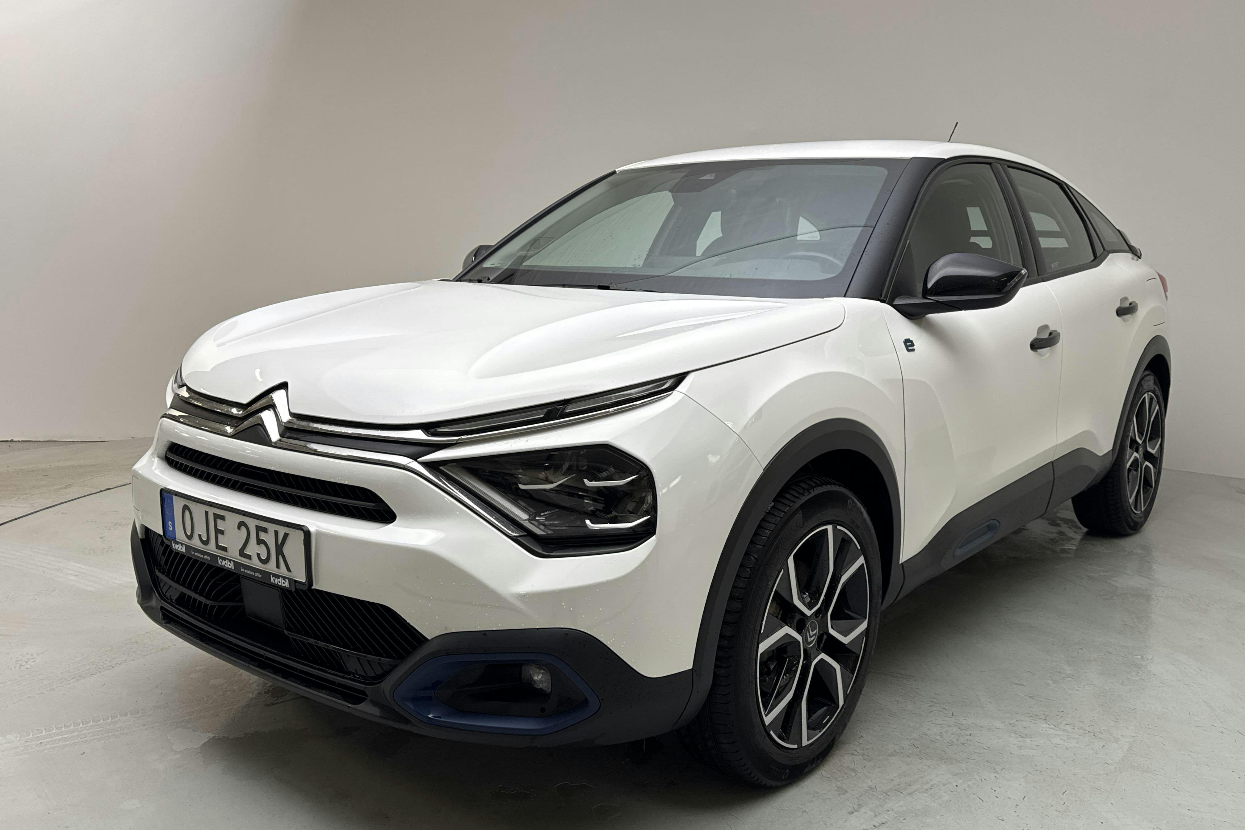 Citroën e-C4 50 kWh (136hk) - 5 171 mil - Automat - vit - 2022