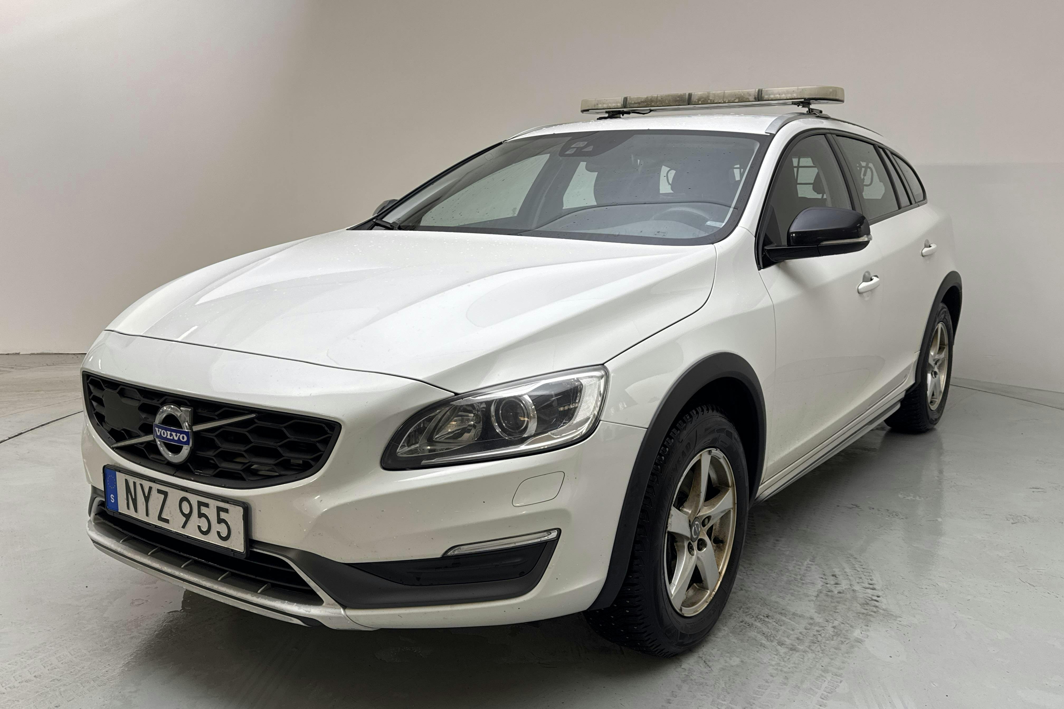 Volvo V60 D3 Cross Country (150hk) - 31 035 mil - Automat - vit - 2016