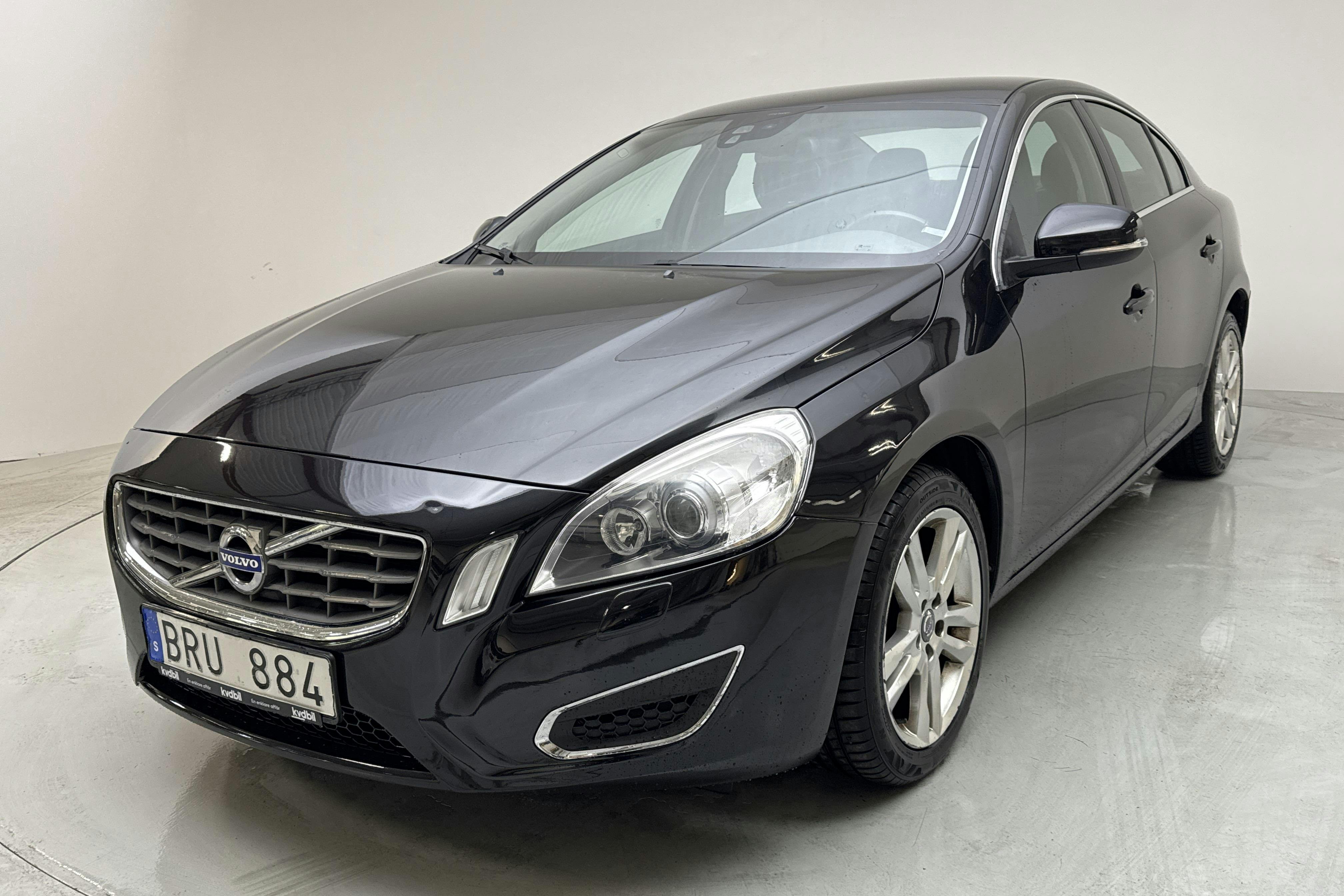 Volvo S60 T3 (150hk) - 86 170 km - Manual - black - 2011