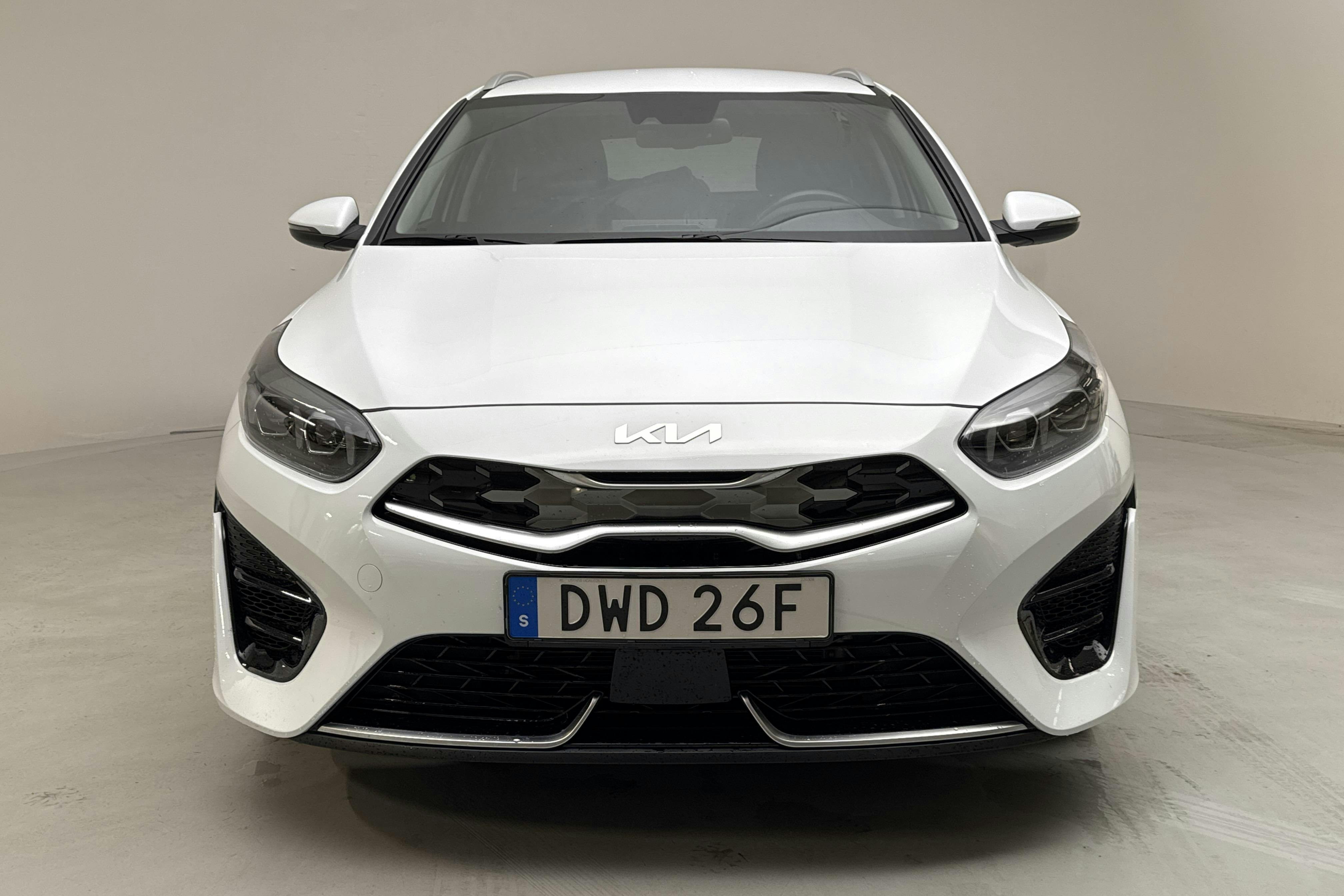 KIA Ceed 1.6 Plug-in Hybrid SW (141hk) - 26 580 km - Automaattinen - valkoinen - 2022