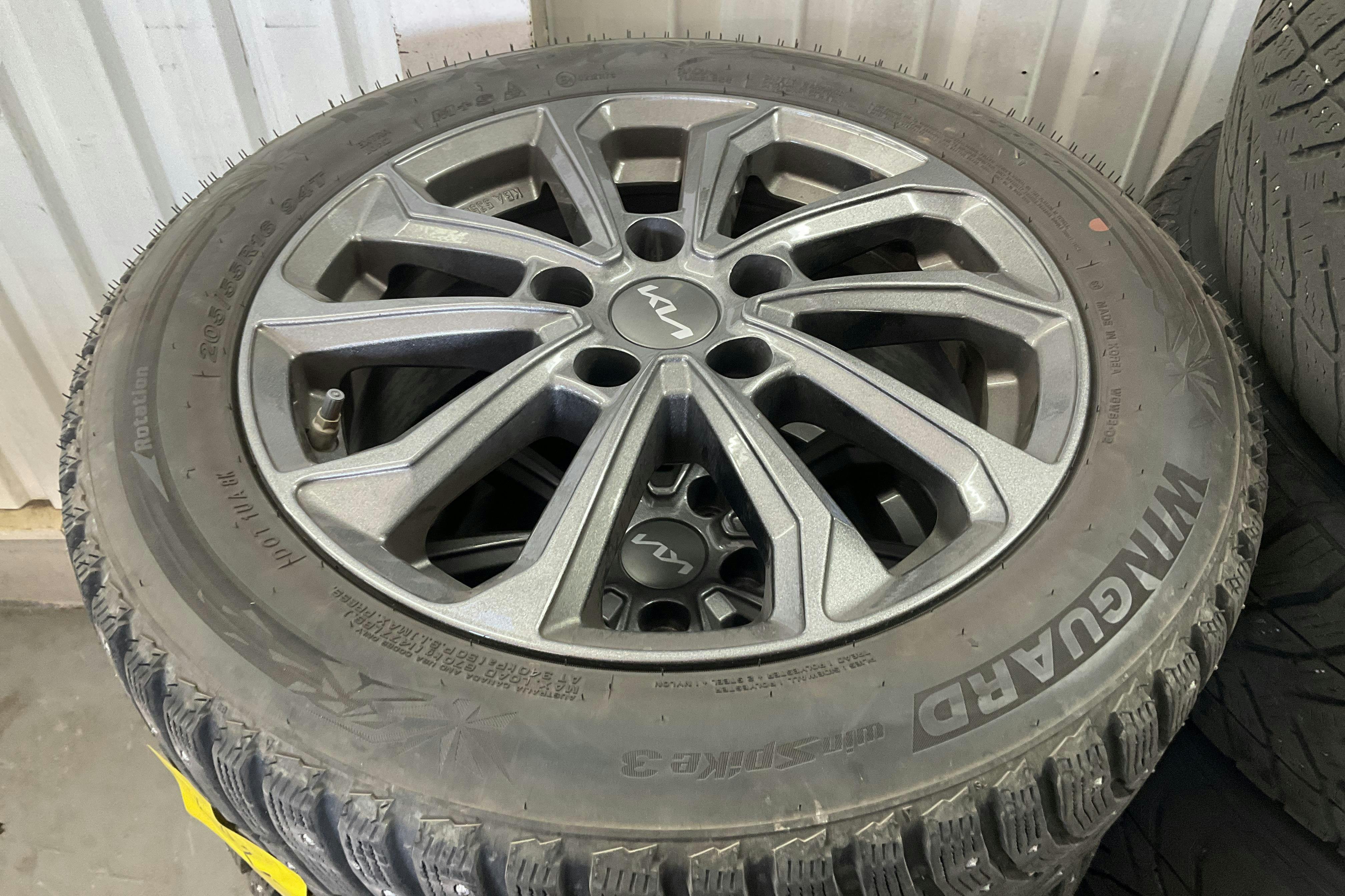 KIA Ceed 1.6 Plug-in Hybrid SW (141hk) - 26 580 km - Automaattinen - valkoinen - 2022