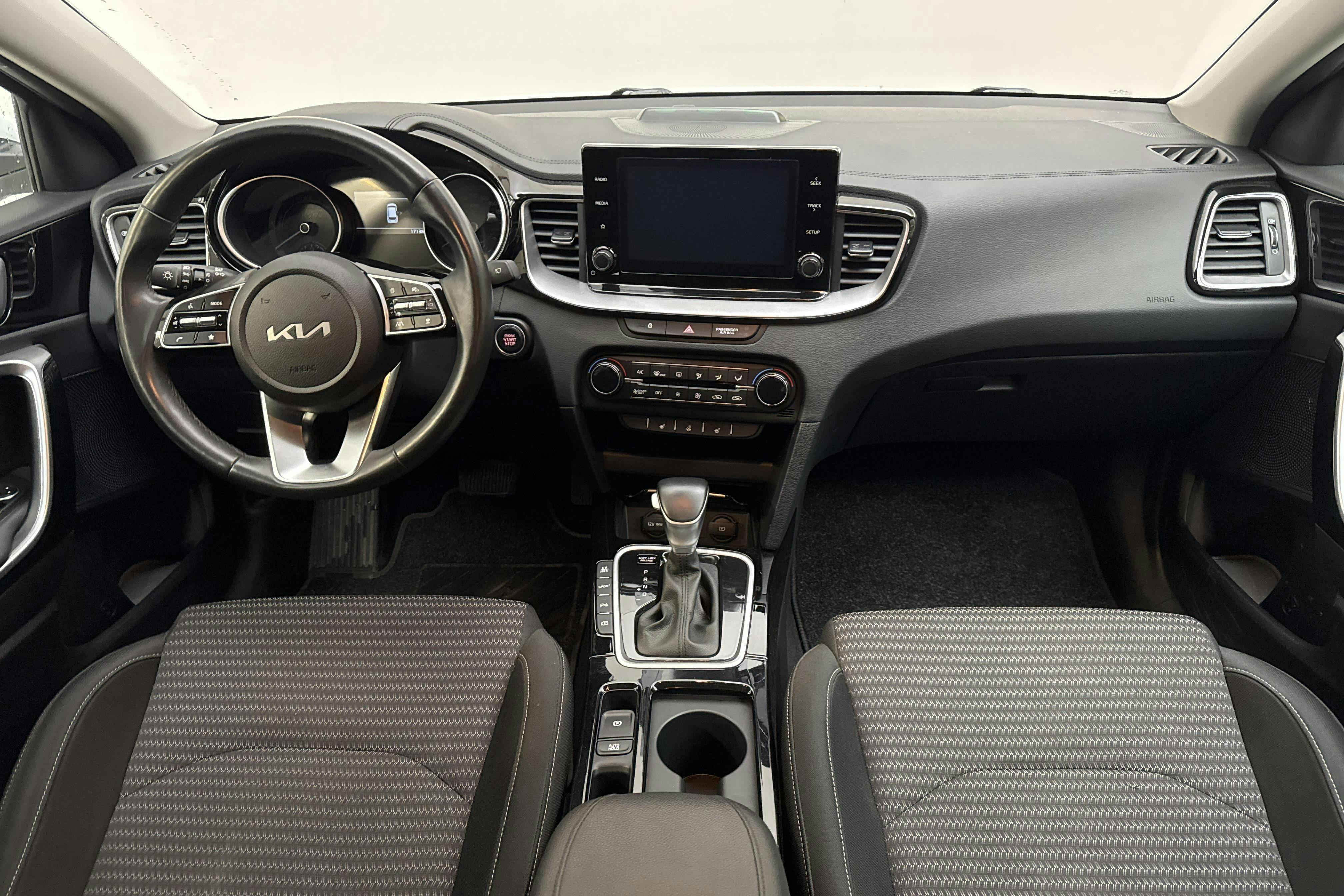 KIA Ceed 1.6 Plug-in Hybrid SW (141hk) - 17 130 km - Automaattinen - valkoinen - 2022