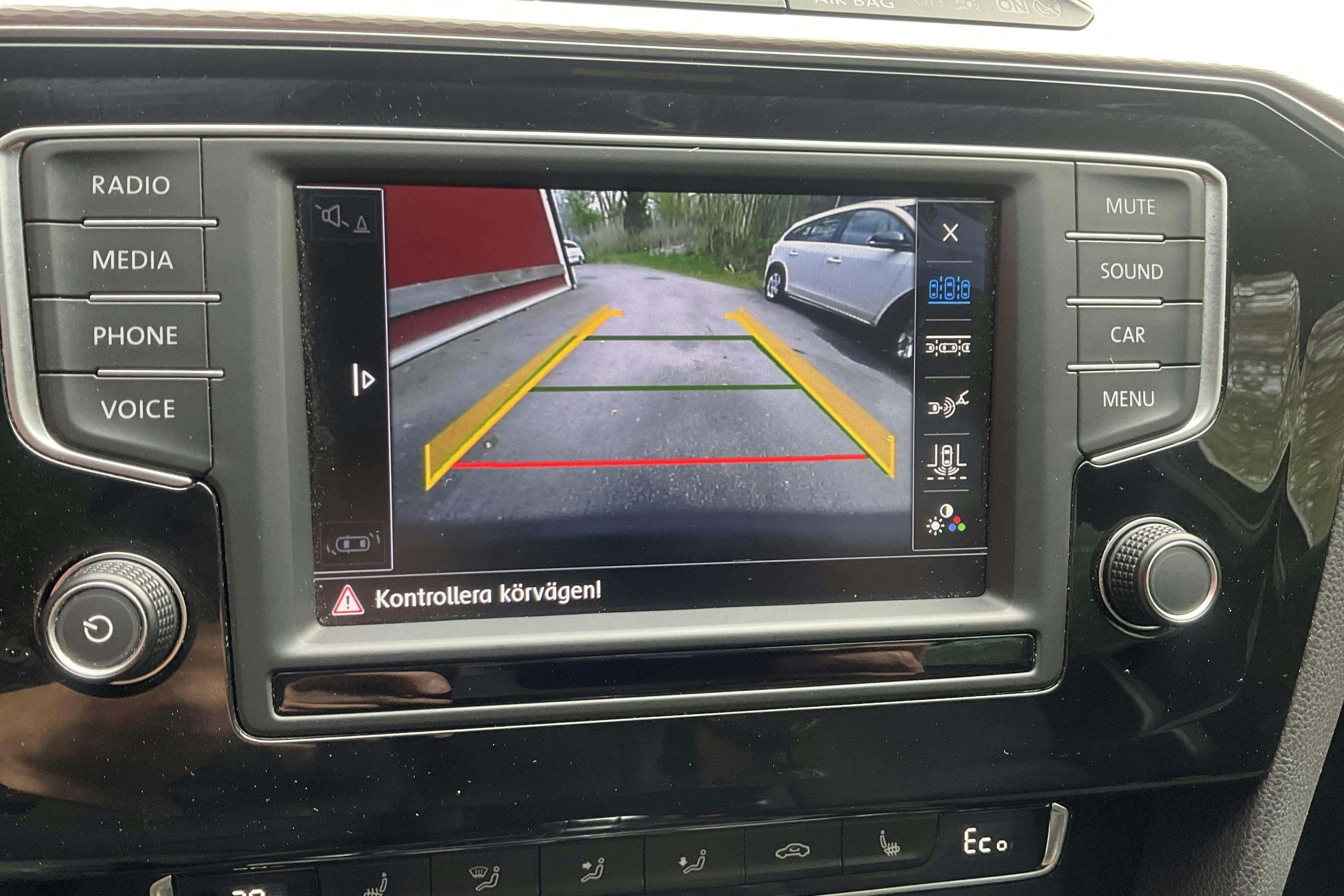 VW Passat 1.4 Plug-in-Hybrid Sportscombi (218hk) - 114 800 km - Automatic - Dark Grey - 2017