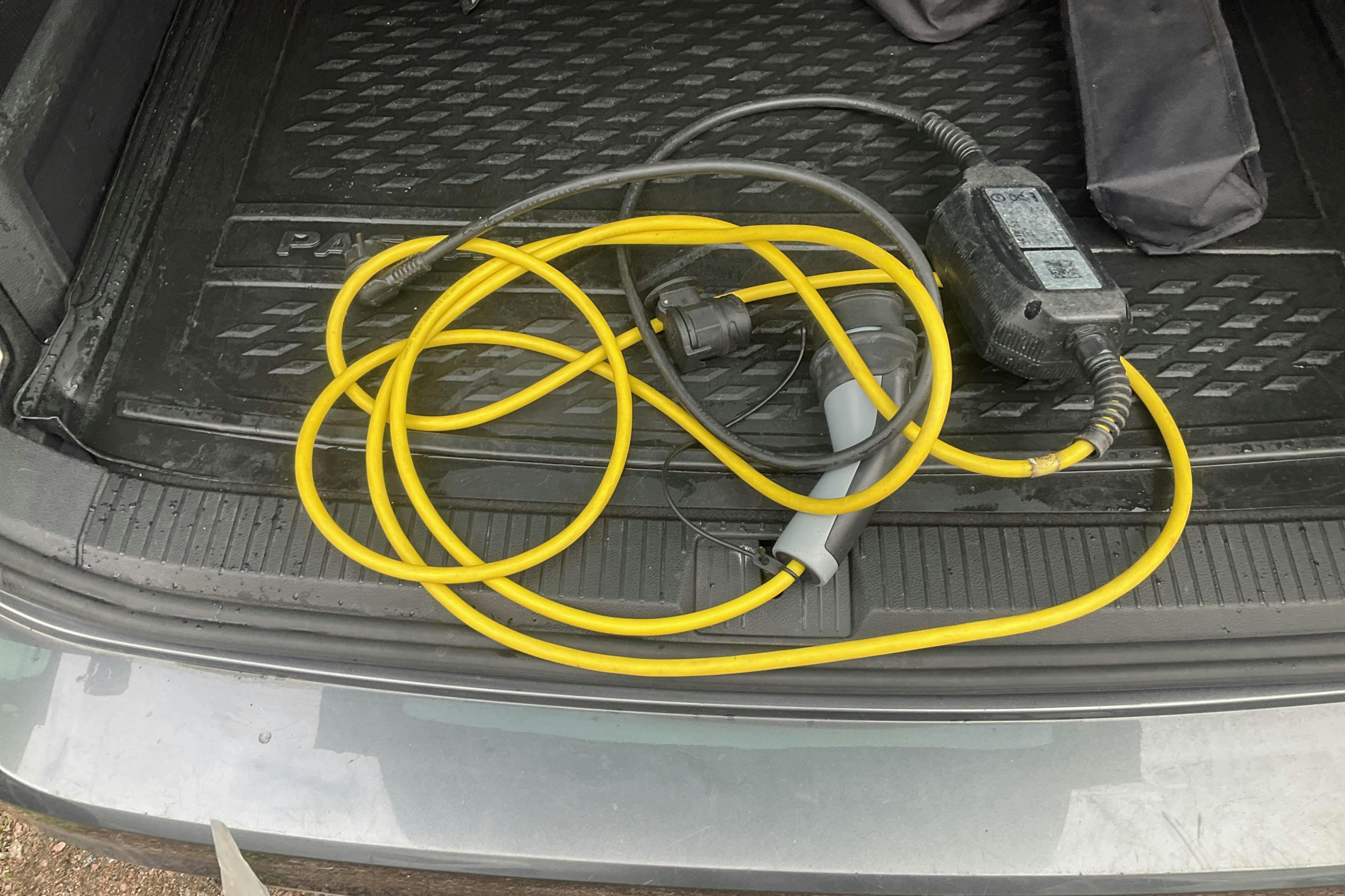VW Passat 1.4 Plug-in-Hybrid Sportscombi (218hk) - 114 800 km - Automatic - Dark Grey - 2017