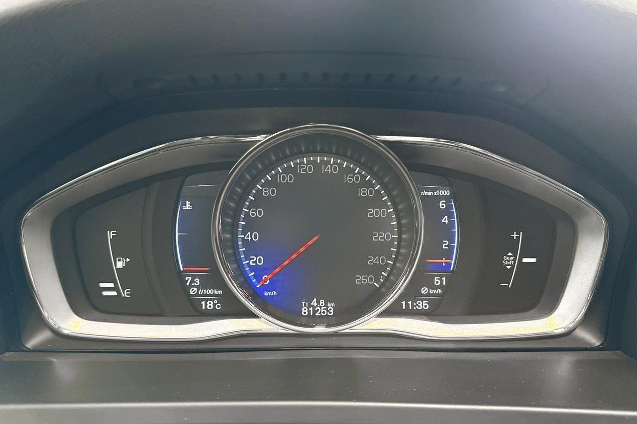 Volvo S60 T3 (152hk) - 81 250 km - Manual - black - 2017