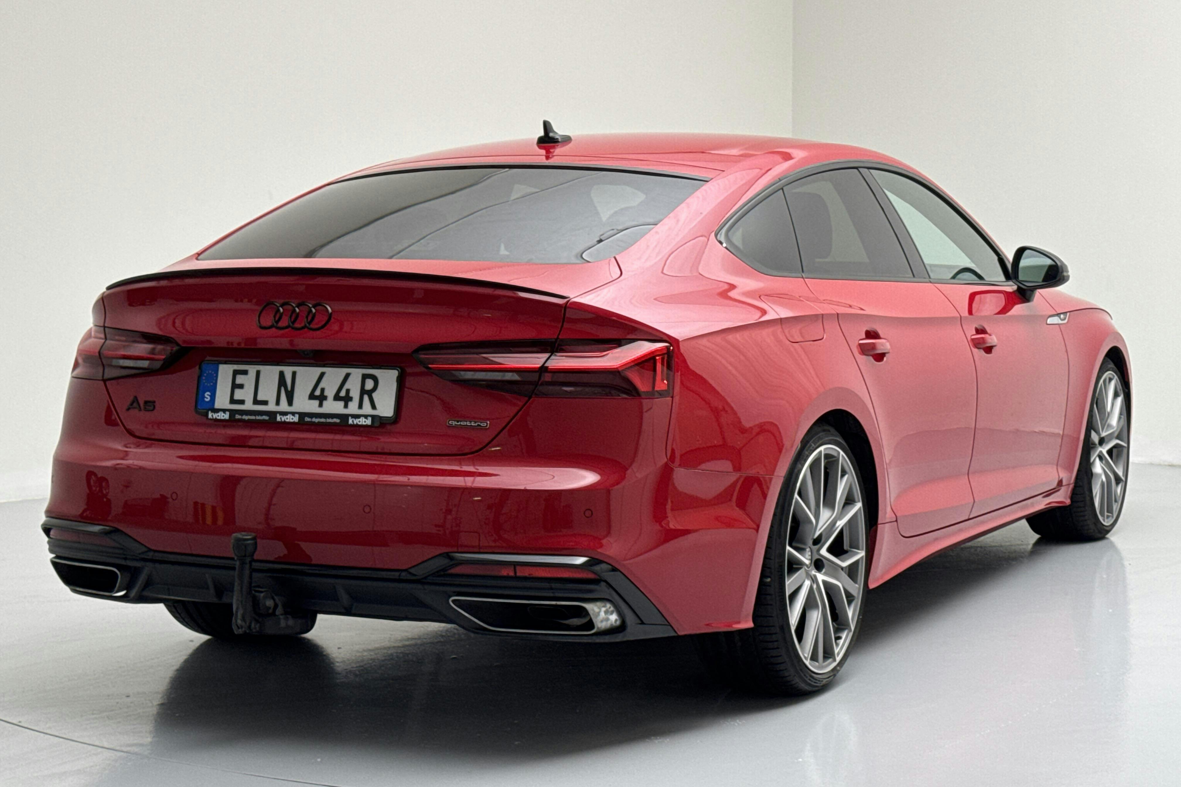 Audi A5 Sportback 45 TFSI quattro LCI (265hk) - 2 678 mil - Automat - röd - 2022