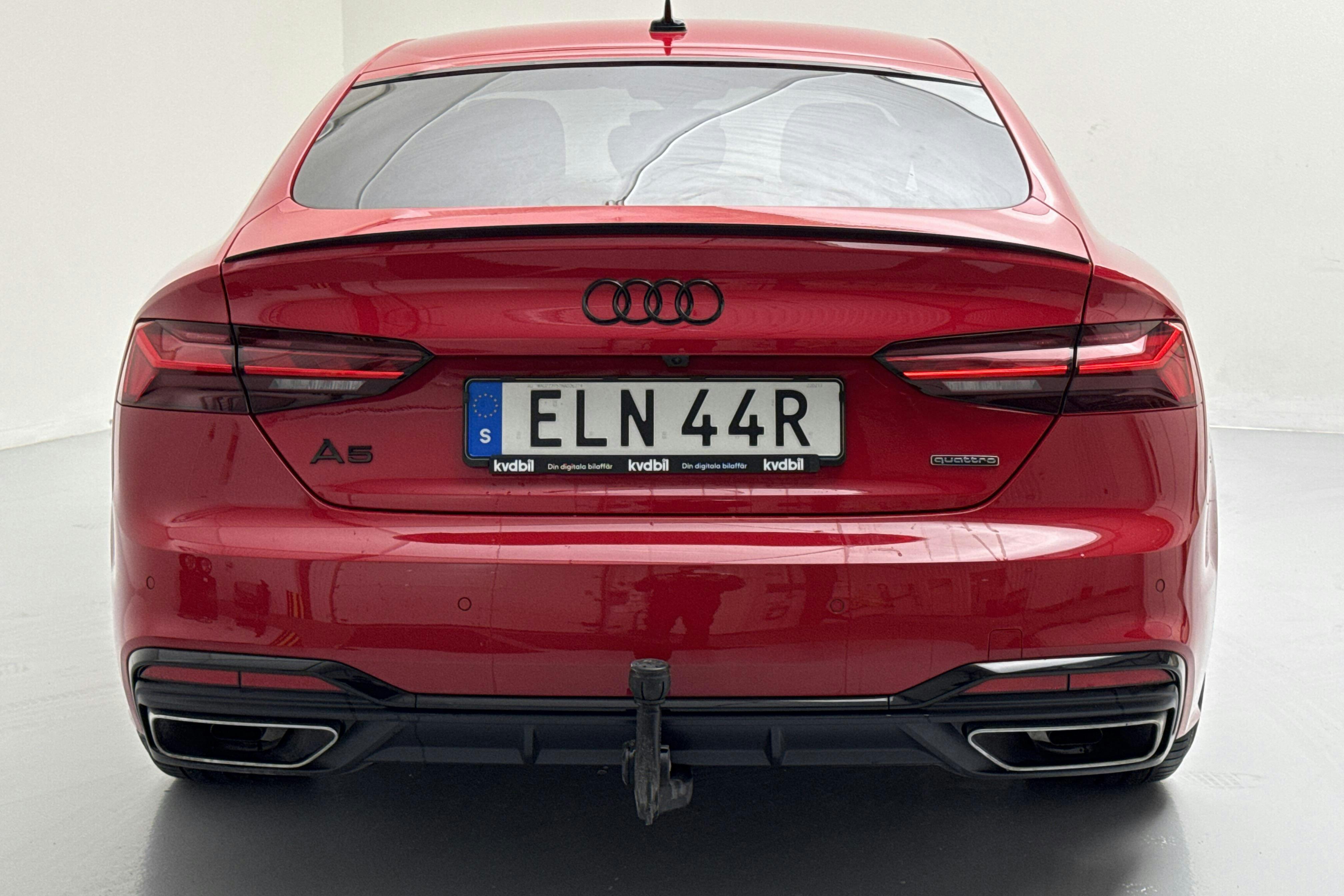 Audi A5 Sportback 45 TFSI quattro LCI (265hk) - 2 678 mil - Automat - röd - 2022