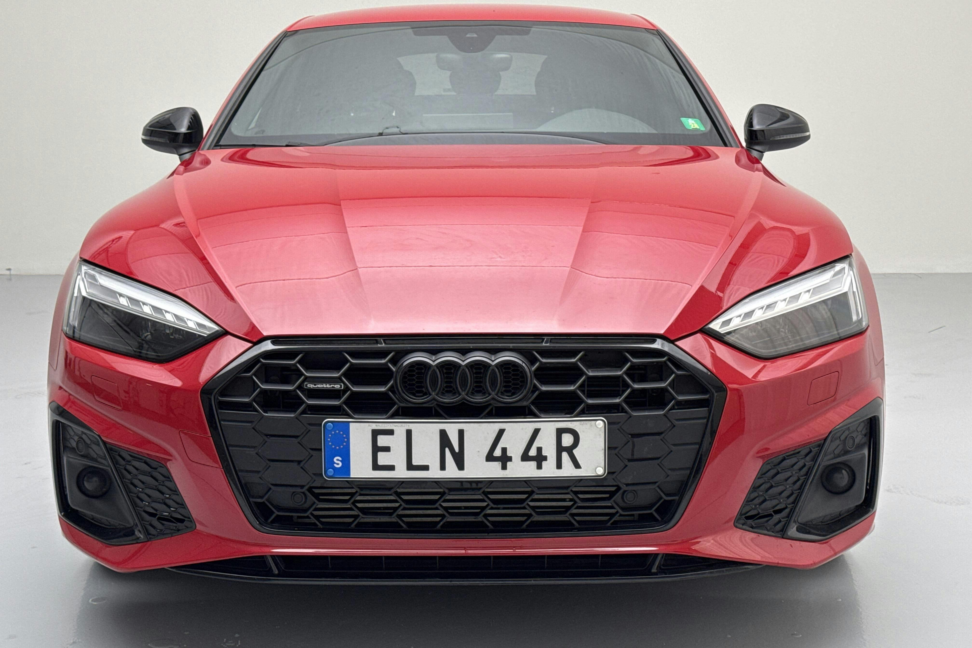 Audi A5 Sportback 45 TFSI quattro LCI (265hk) - 2 678 mil - Automat - röd - 2022