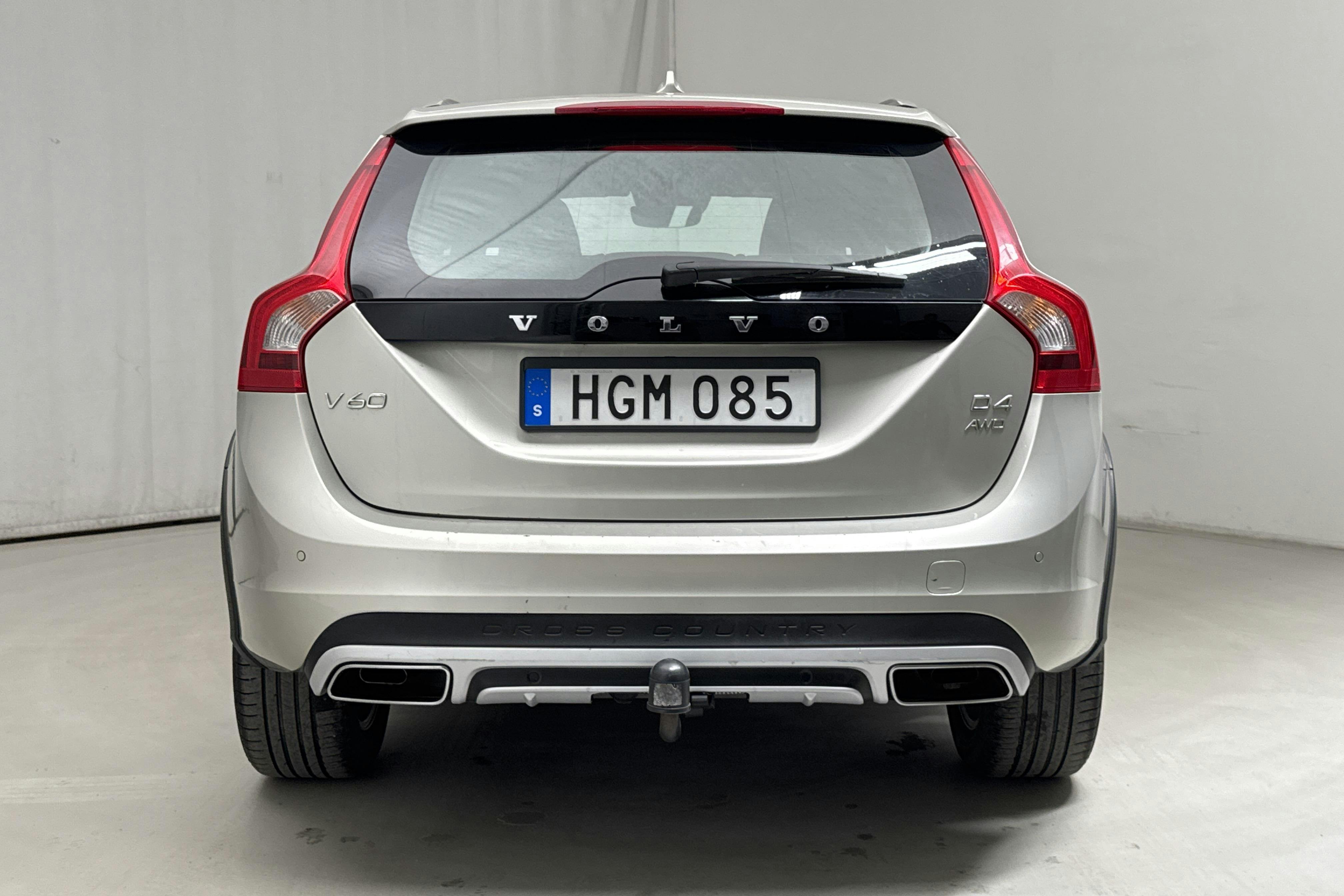 Volvo V60 D4 Cross Country AWD (190hk) - 168 270 km - Automaatne - Light Brown - 2017