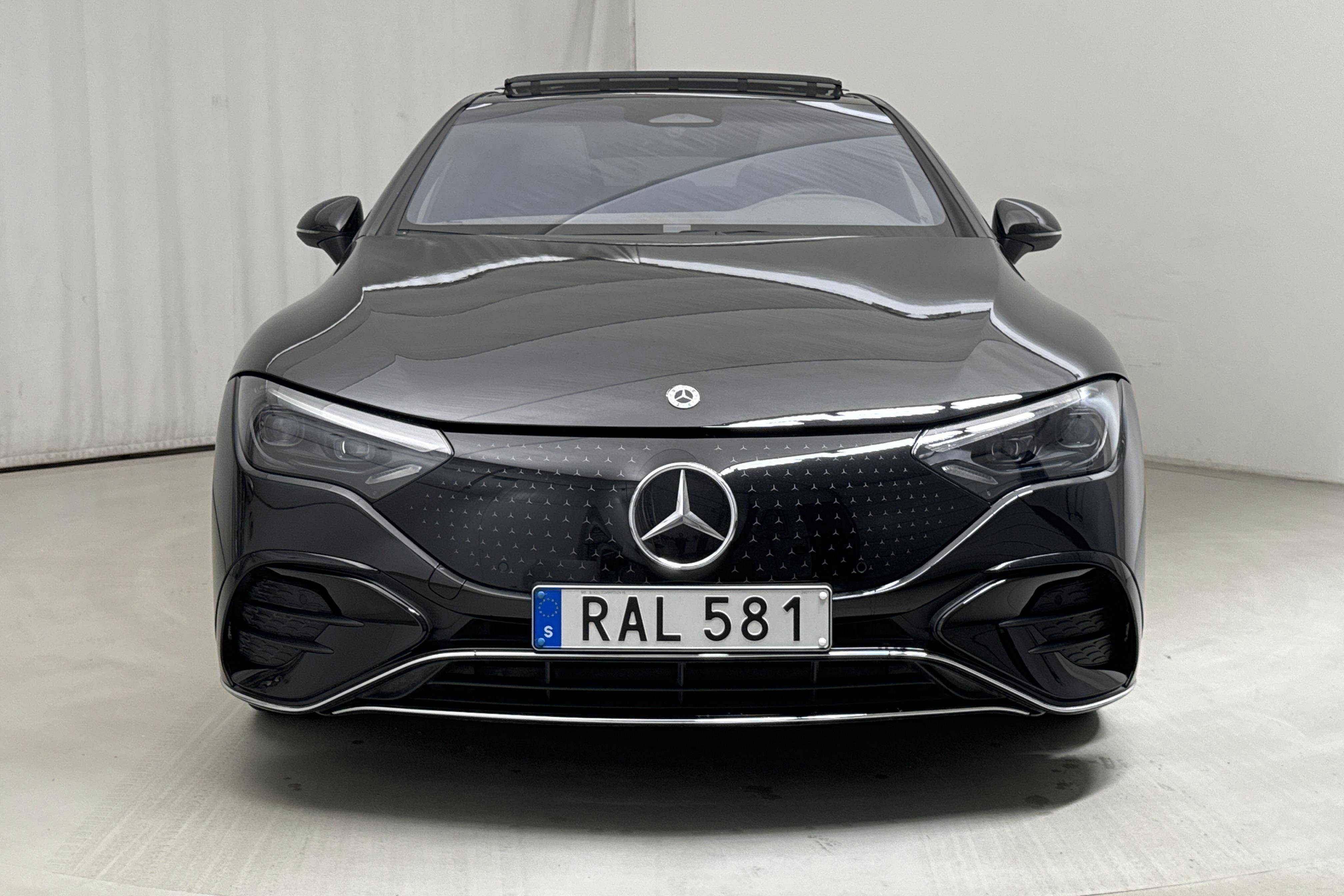 Mercedes EQE 350 4Matic V295 (292hk) - 74 470 km - Automaatne - must - 2024