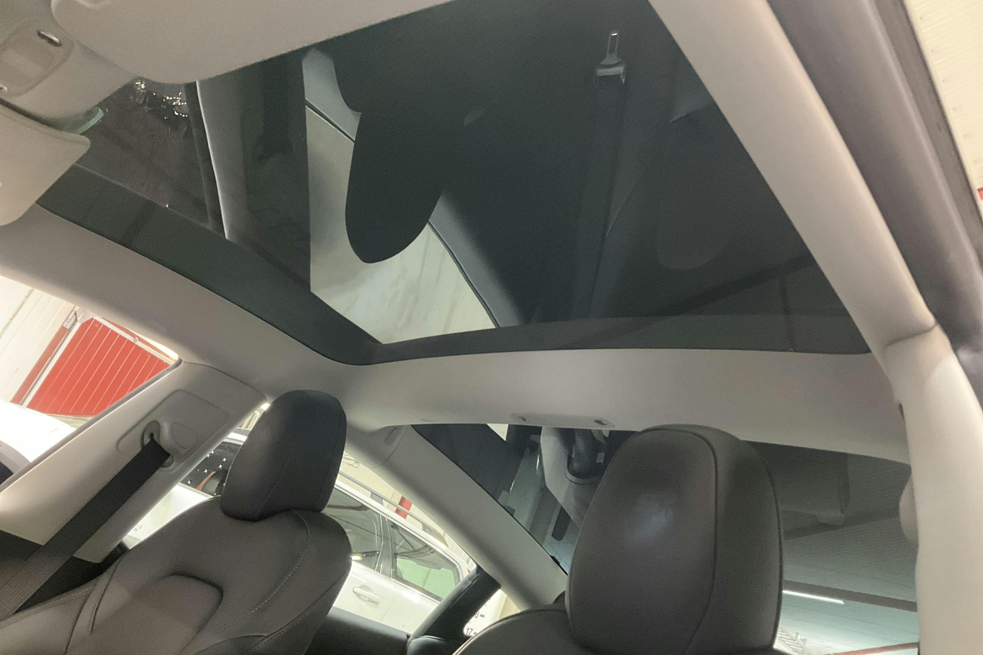 Tesla Model 3 Long Range Dual Motor AWD - 135 840 km - Automatic - black - 2022