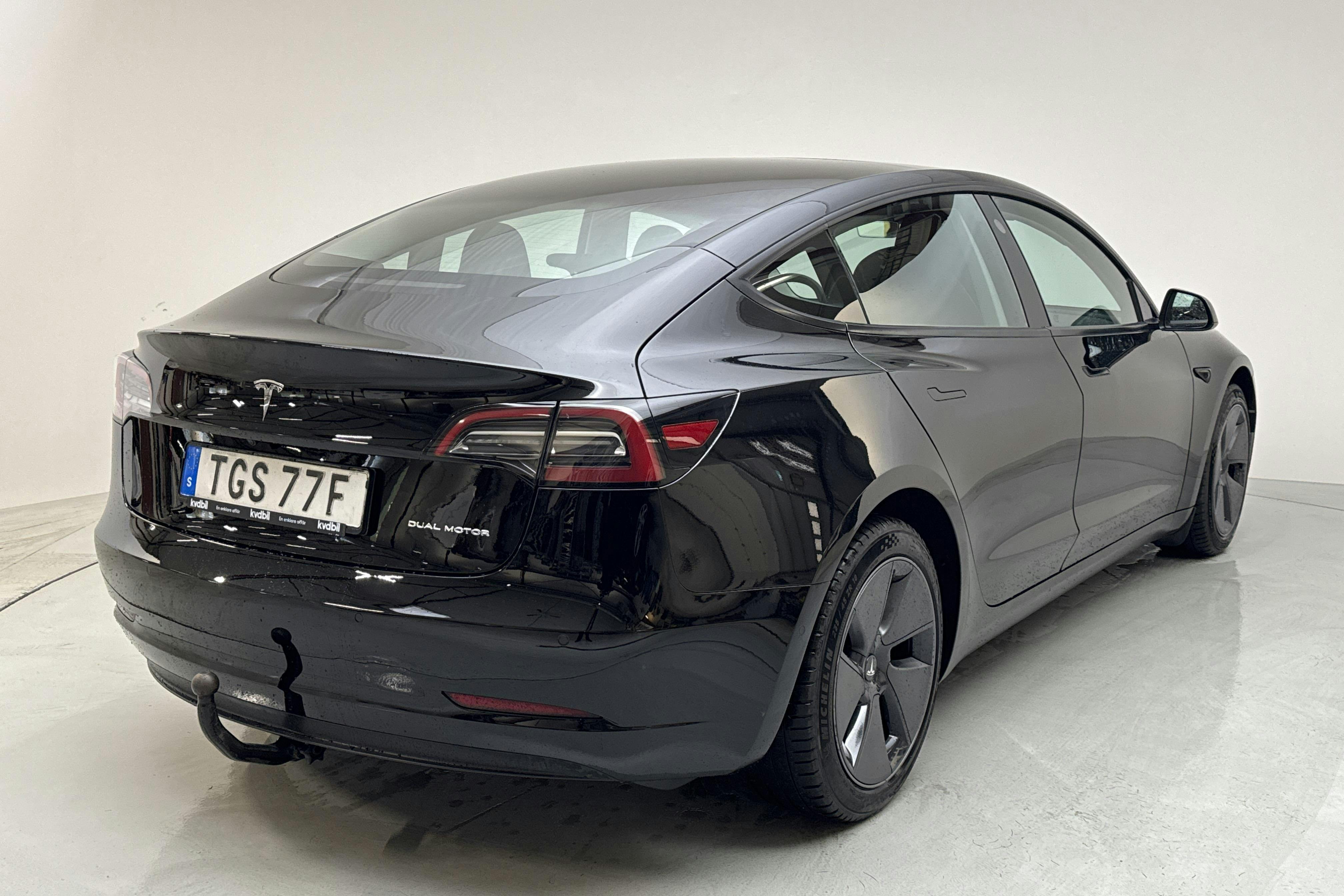 Tesla Model 3 Long Range Dual Motor AWD - 135 840 km - Automatic - black - 2022