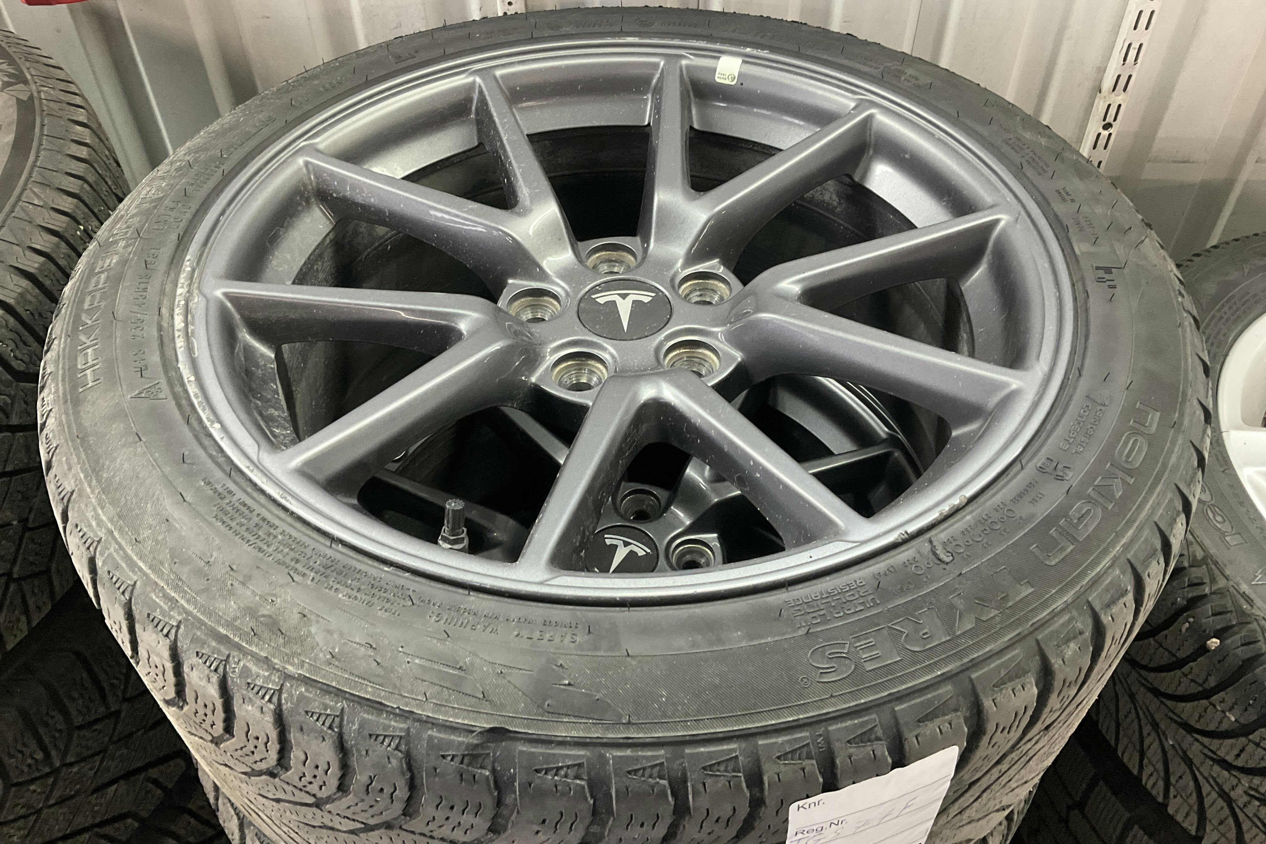 Tesla Model 3 Long Range Dual Motor AWD - 135 840 km - Automatic - black - 2022