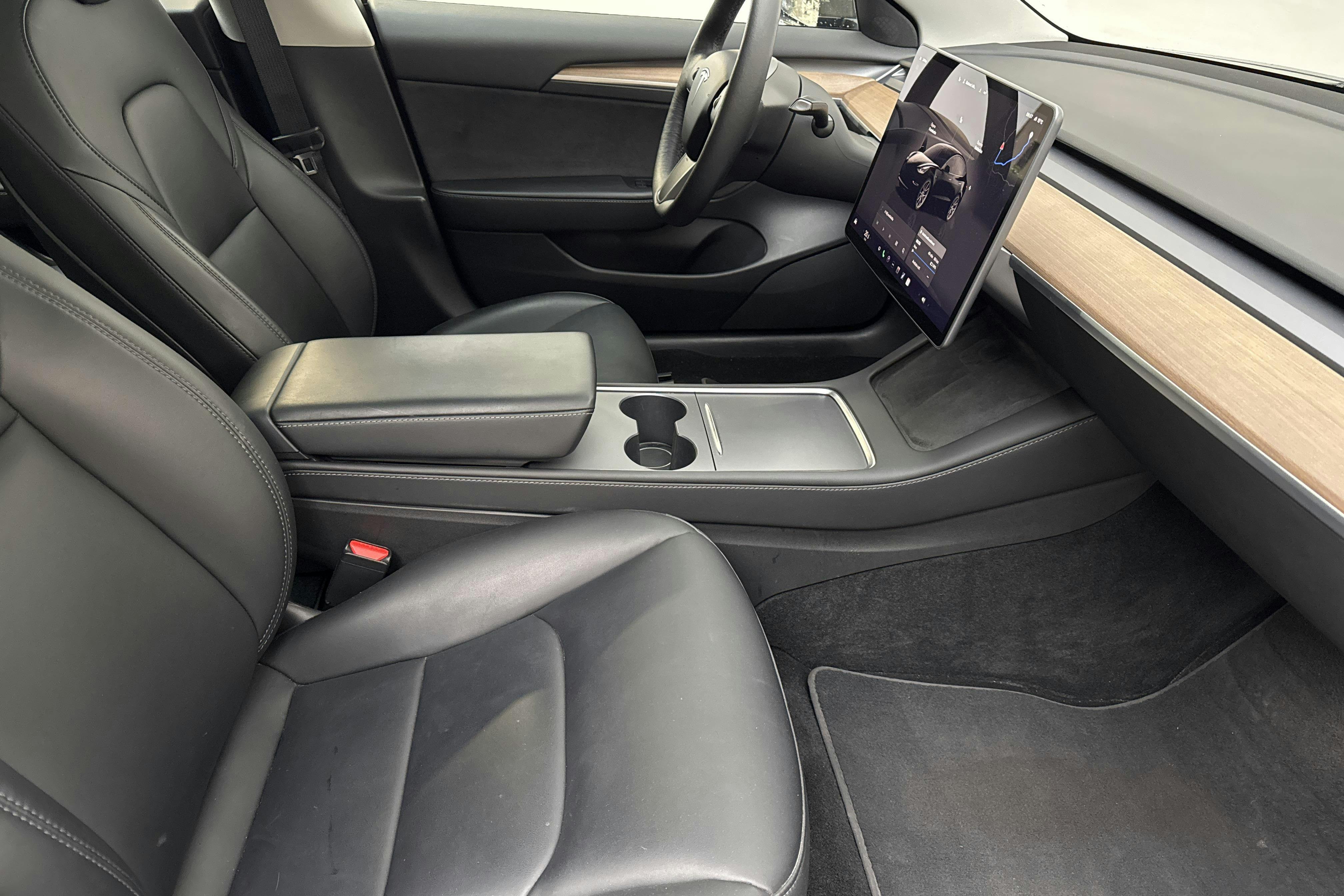 Tesla Model 3 Long Range Dual Motor AWD - 135 840 km - Automatic - black - 2022