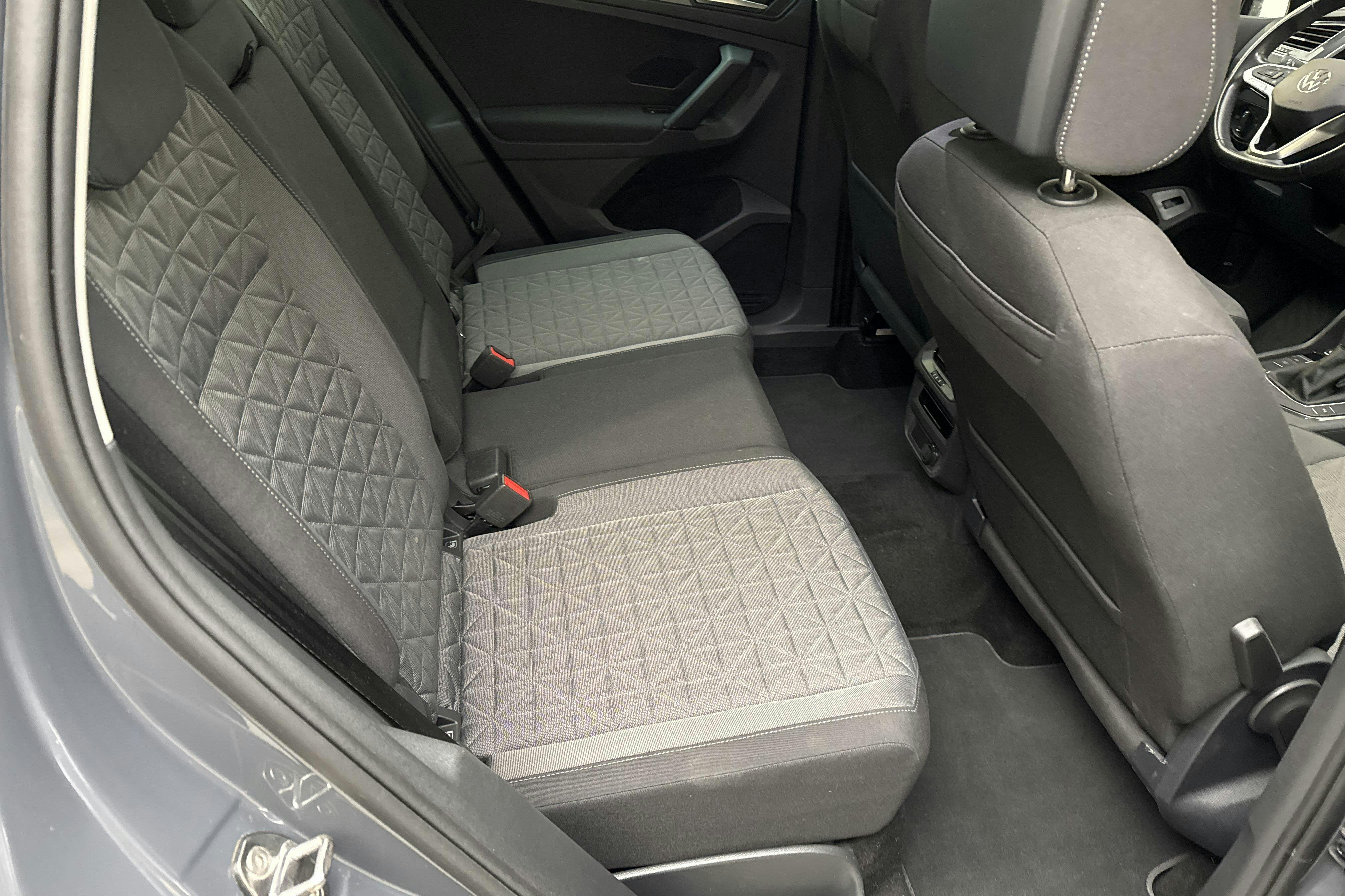 VW Tiguan 1.5 TSI (150hk) - 98 320 km - Automatic - gray - 2022