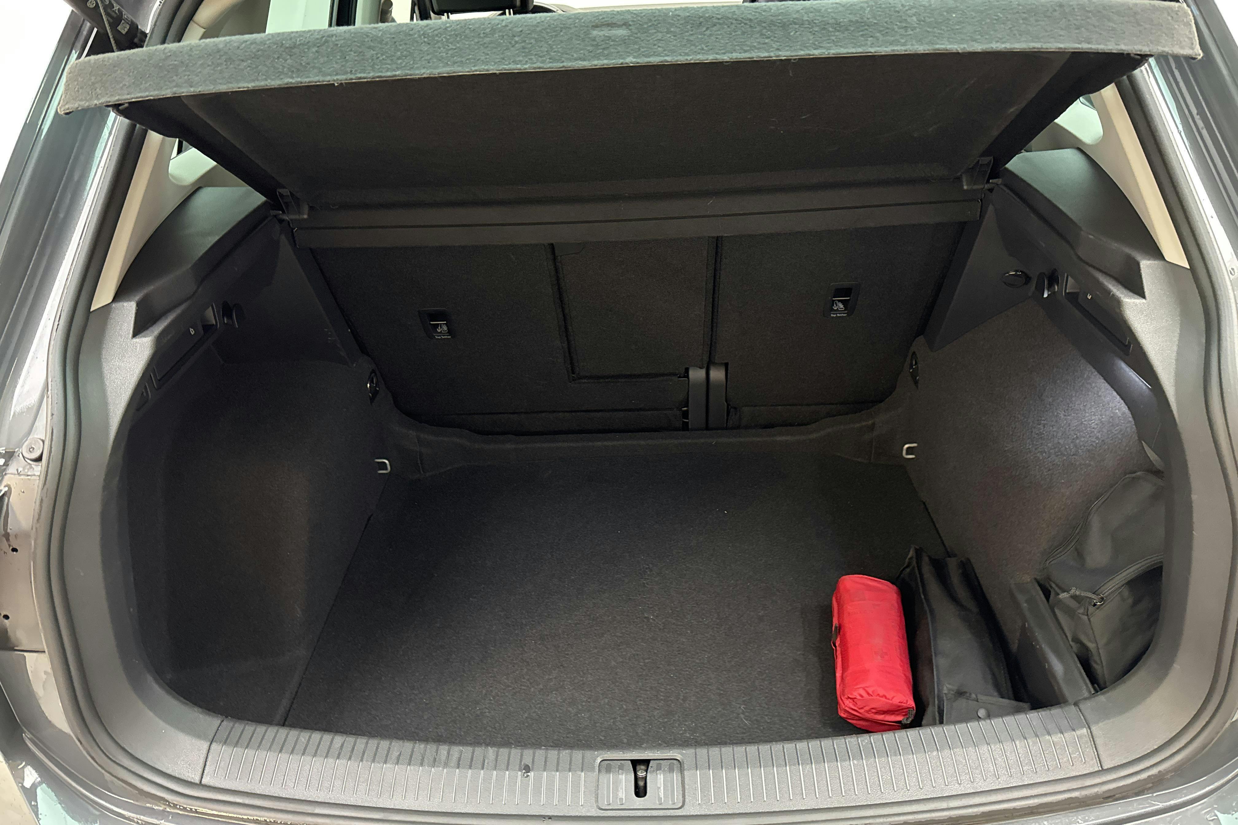 VW Tiguan 1.5 TSI (150hk) - 98 320 km - Automatic - gray - 2022