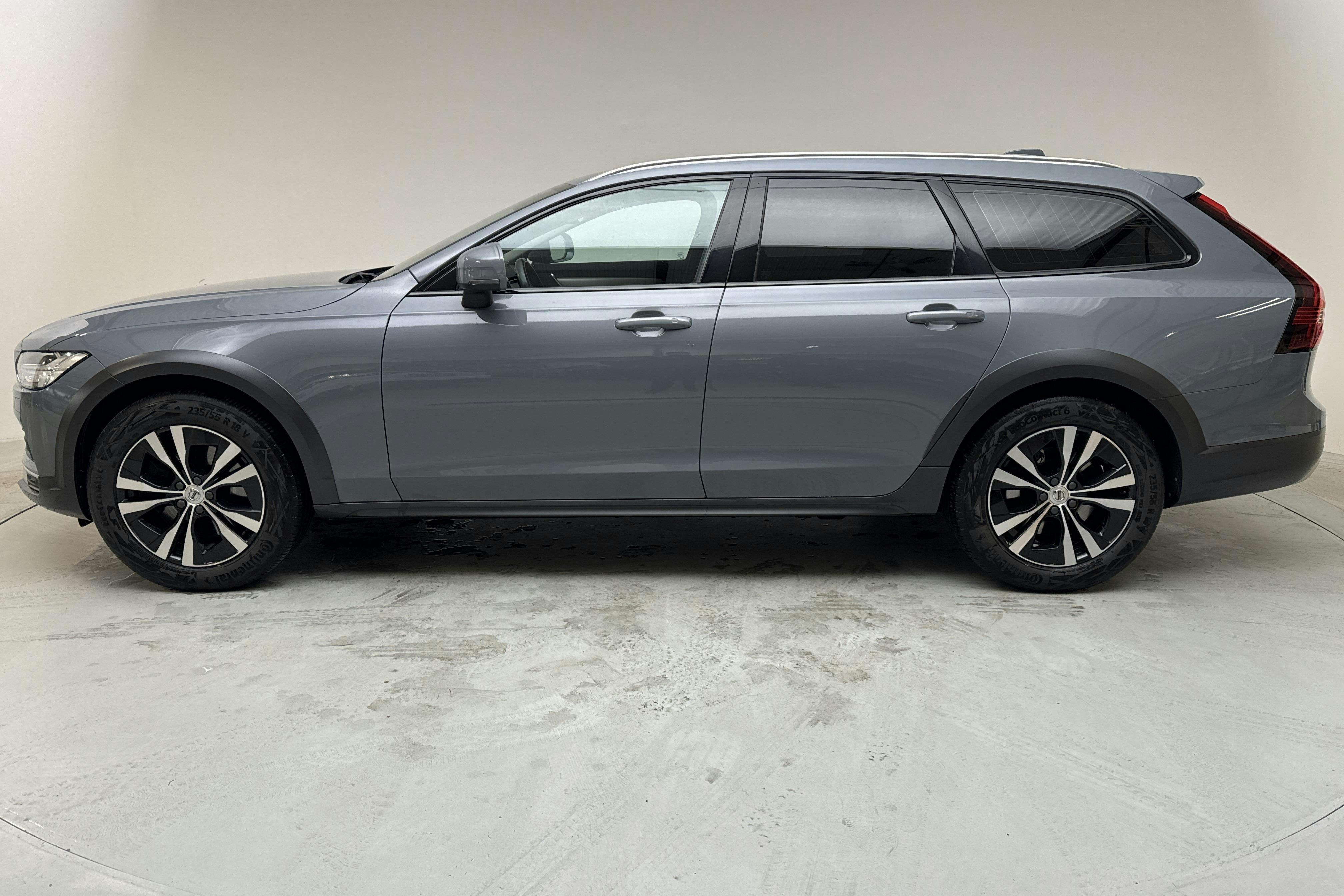 Volvo V90 B4 Cross Country AWD Mildhybrid, Diesel (197hk) - 16 228 mil - Automat - grå - 2022