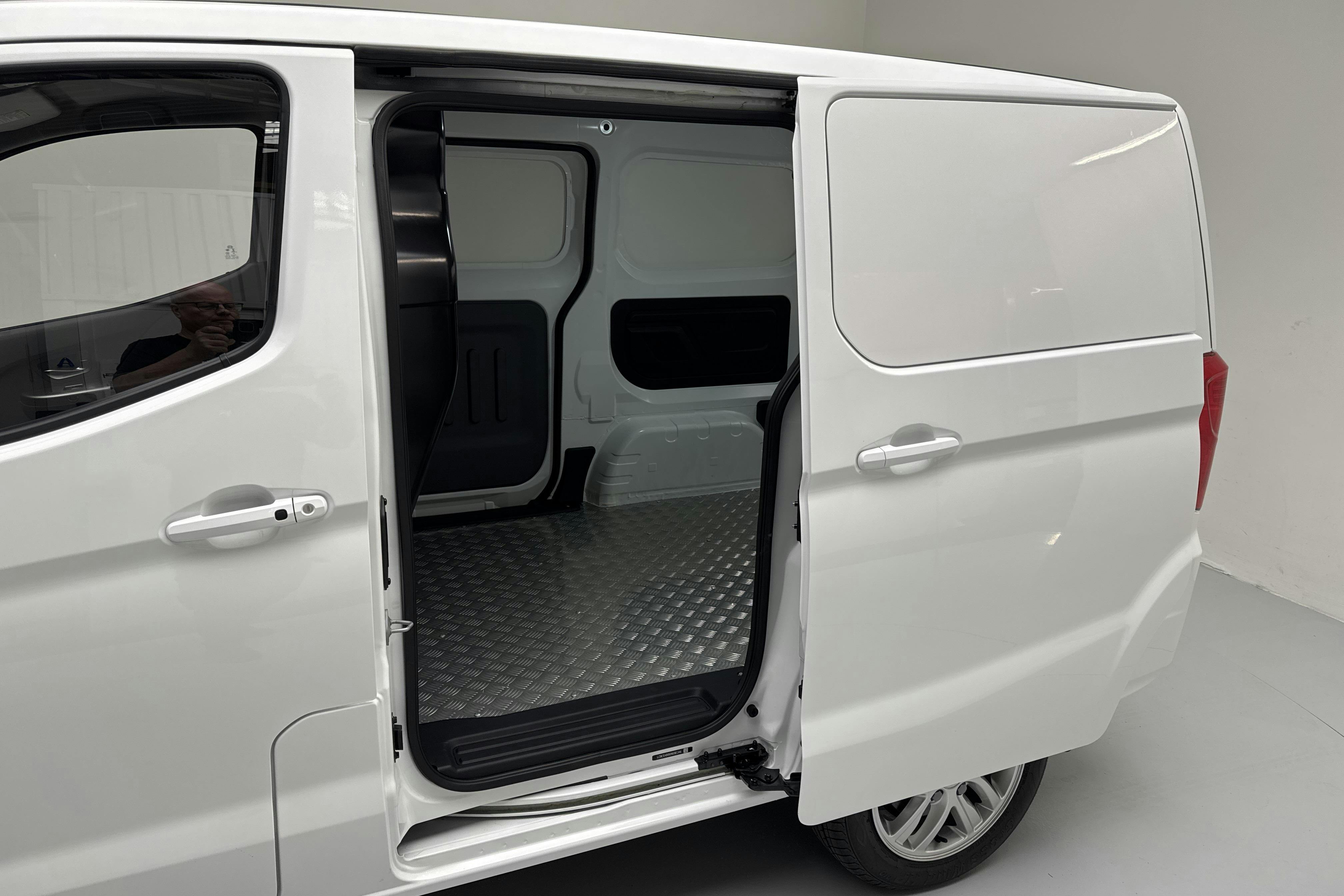 BYD eTP3 45kWh (100hk) - 140 km - Automaatne - valge - 2022