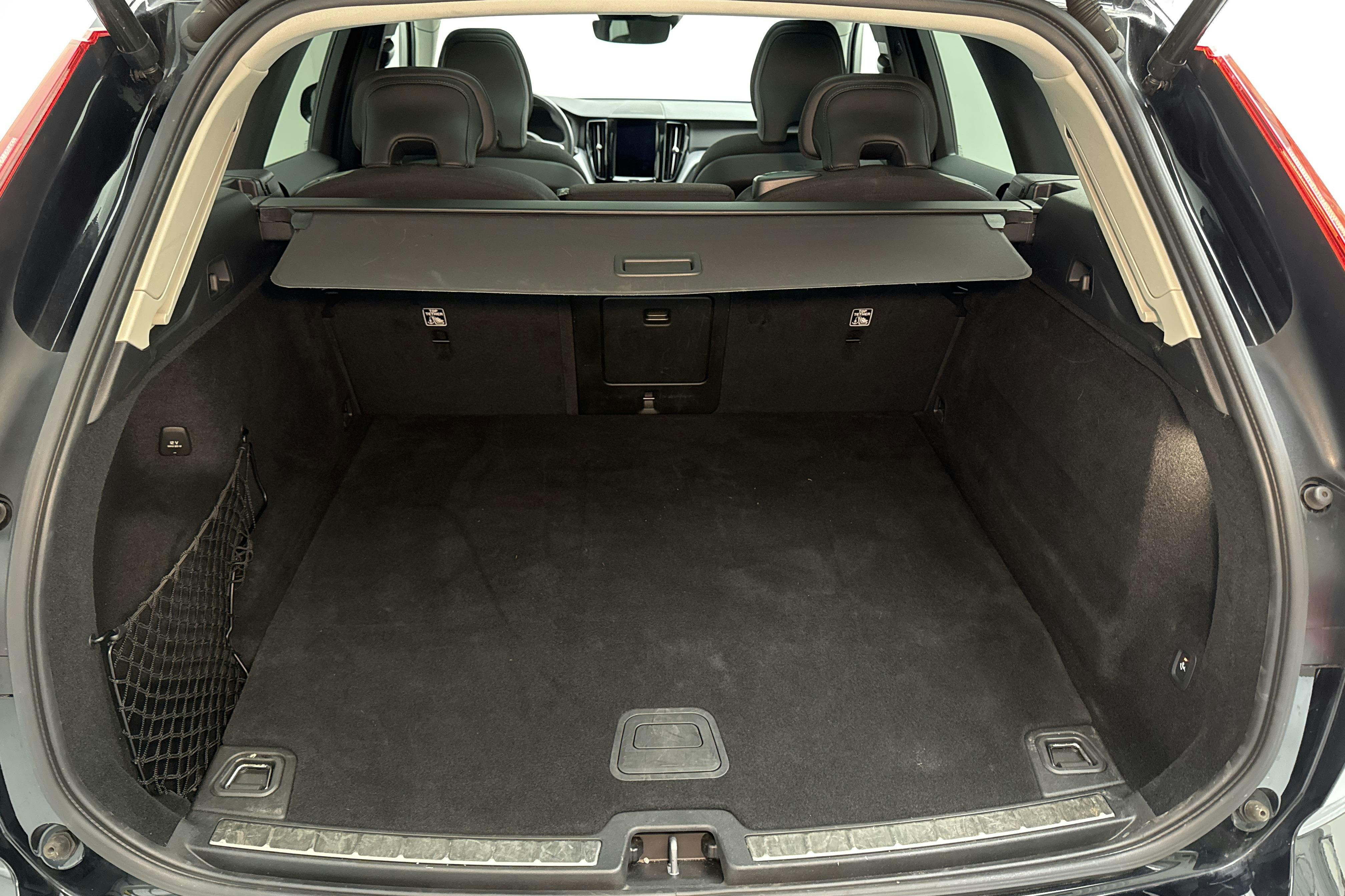 Volvo XC60 T6 AWD Recharge (340hk) - 68 040 km - Automatyczna - czarny - 2021