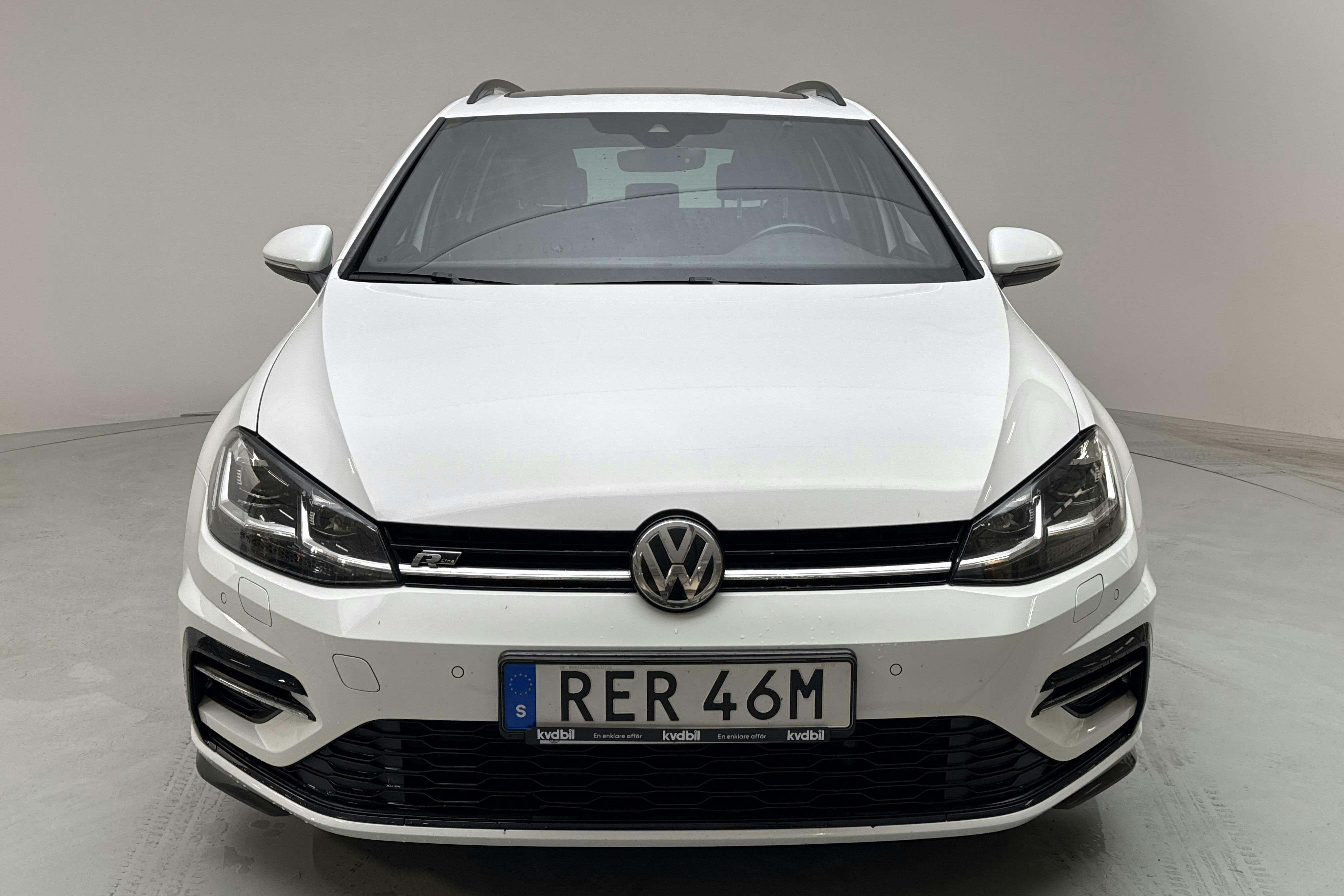 VW Golf VII 1.5 TSI Sportscombi (150hk) - 13 816 mil - Manuell - vit - 2020