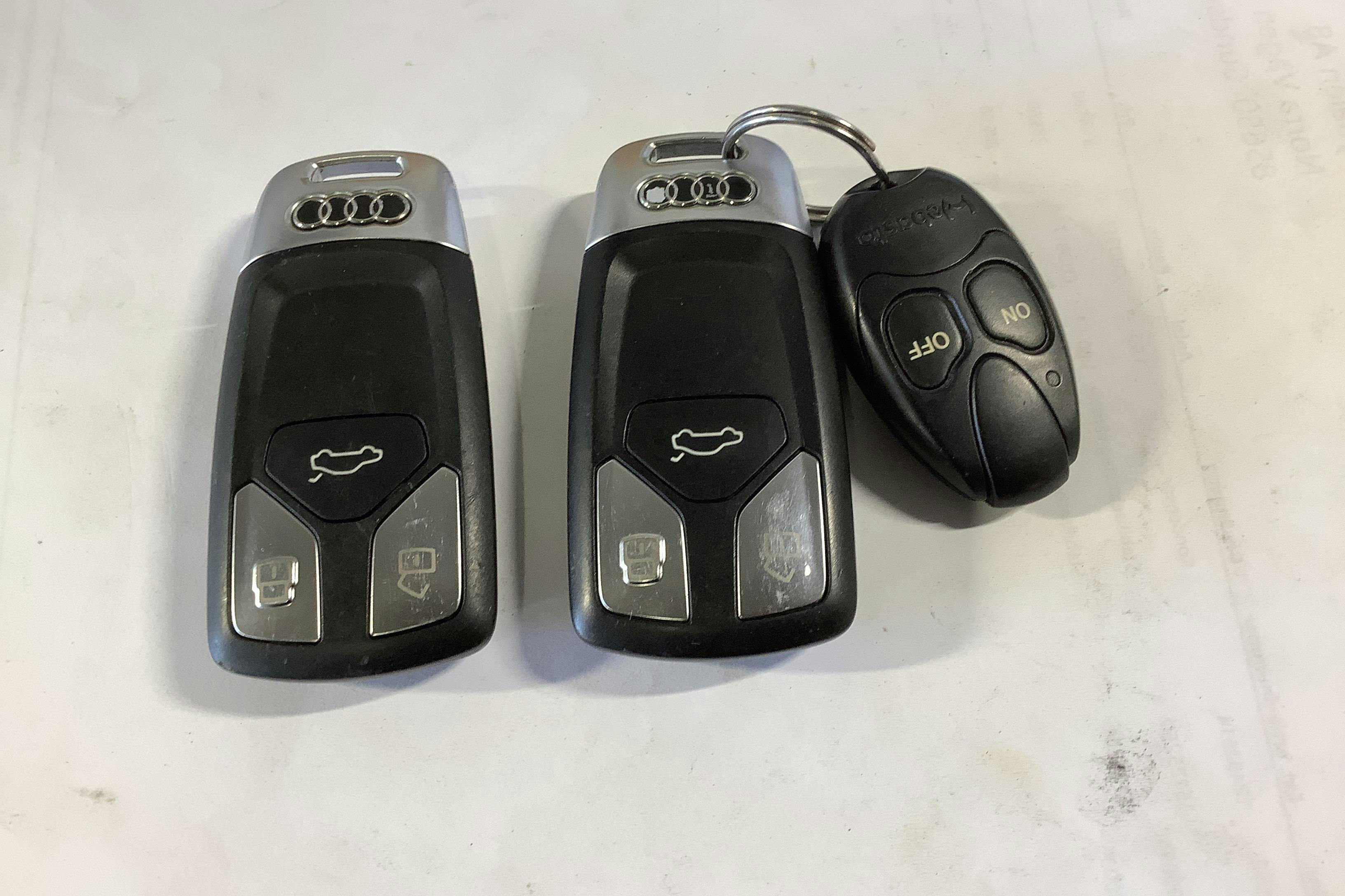 Audi A4 2.0 TDI Avant quattro (190hk) - 18 627 mil - Automat - vit - 2017