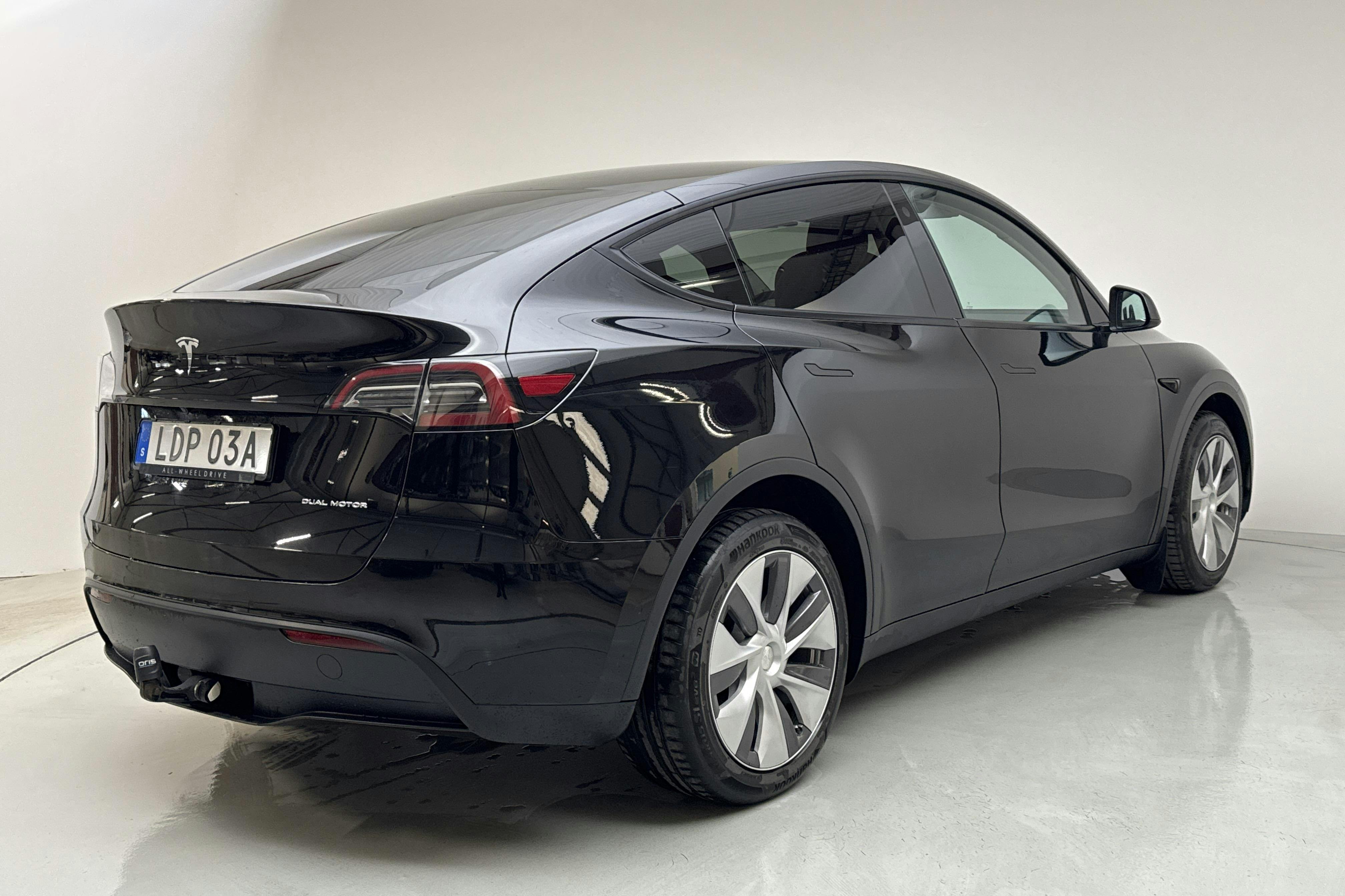 Tesla Model Y Long Range Dual Motor AWD - 120 250 km - Automatic - black - 2022