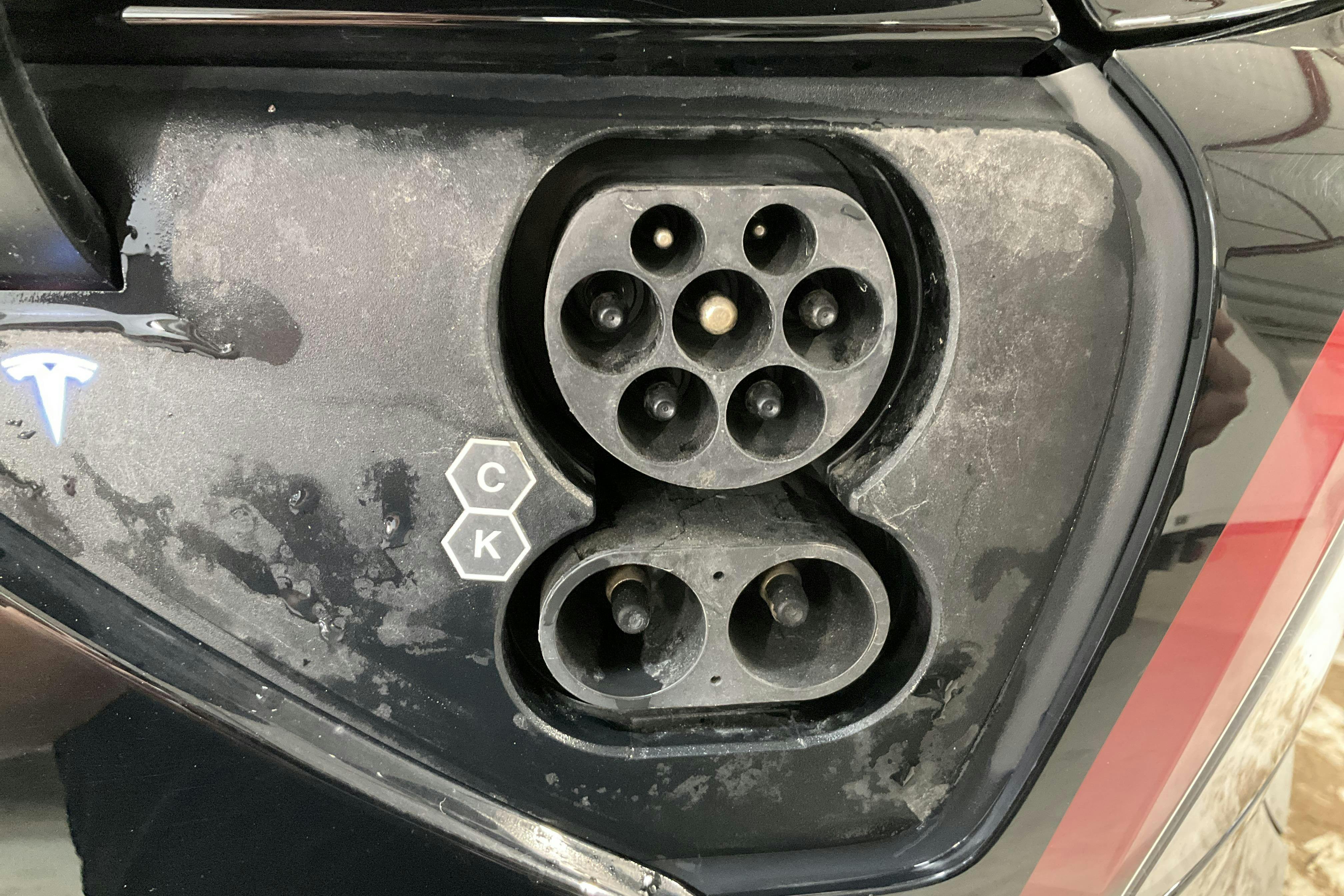 Tesla Model Y Long Range Dual Motor AWD - 120 250 km - Automatic - black - 2022