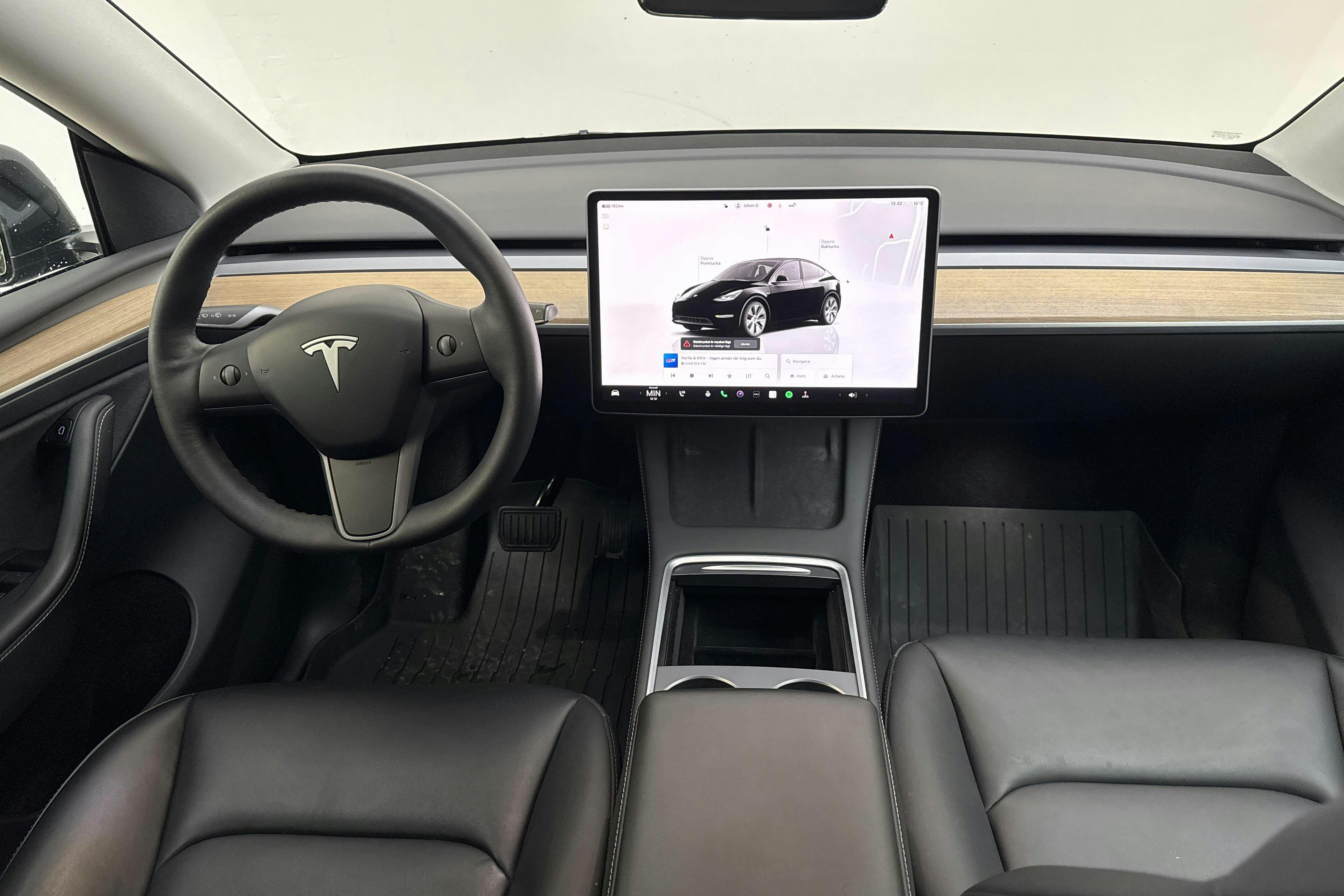 Tesla Model Y Long Range Dual Motor AWD - 120 250 km - Automaatne - must - 2022