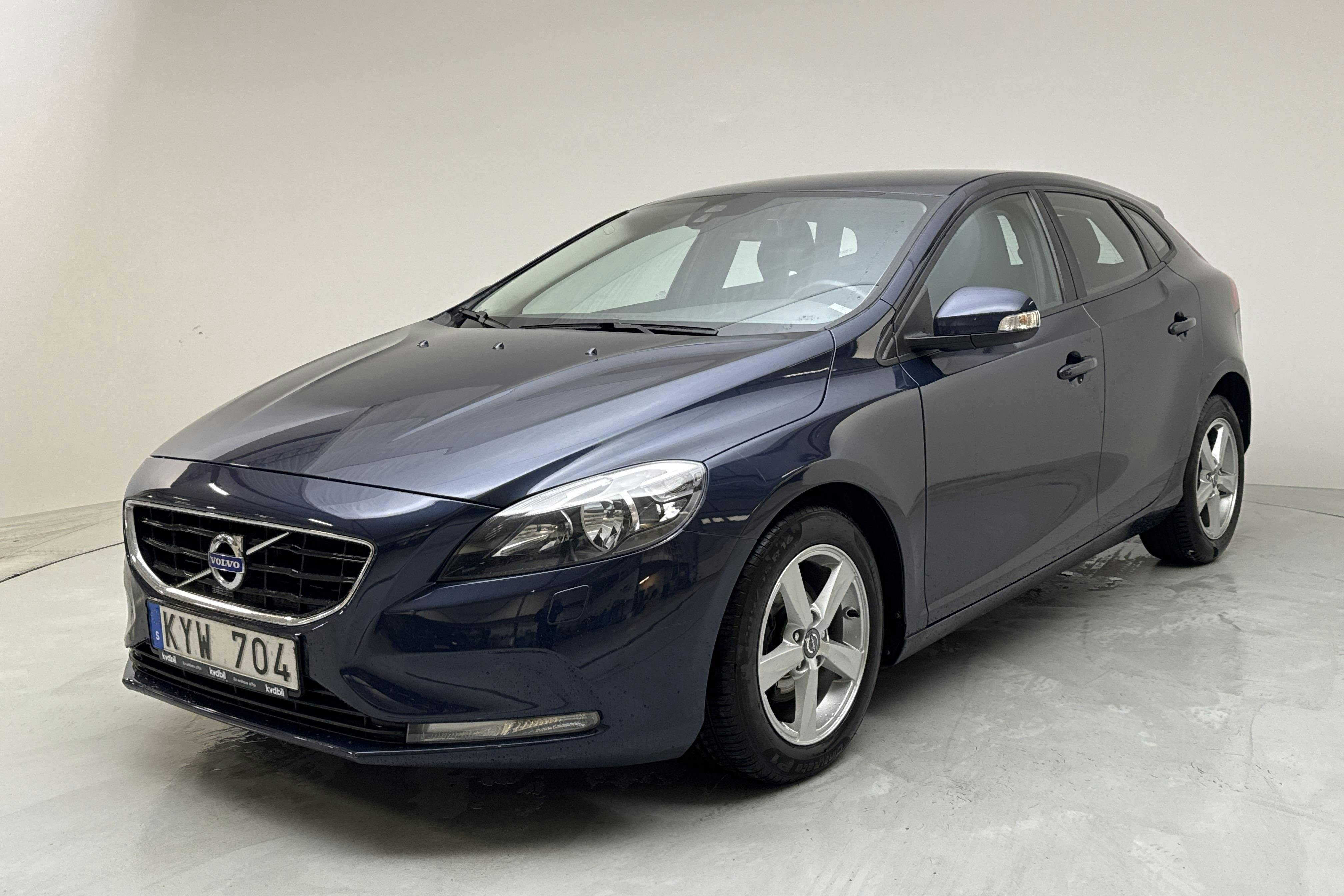 Volvo V40 D2 (115hk) - 122 110 km - Manual - blue - 2013