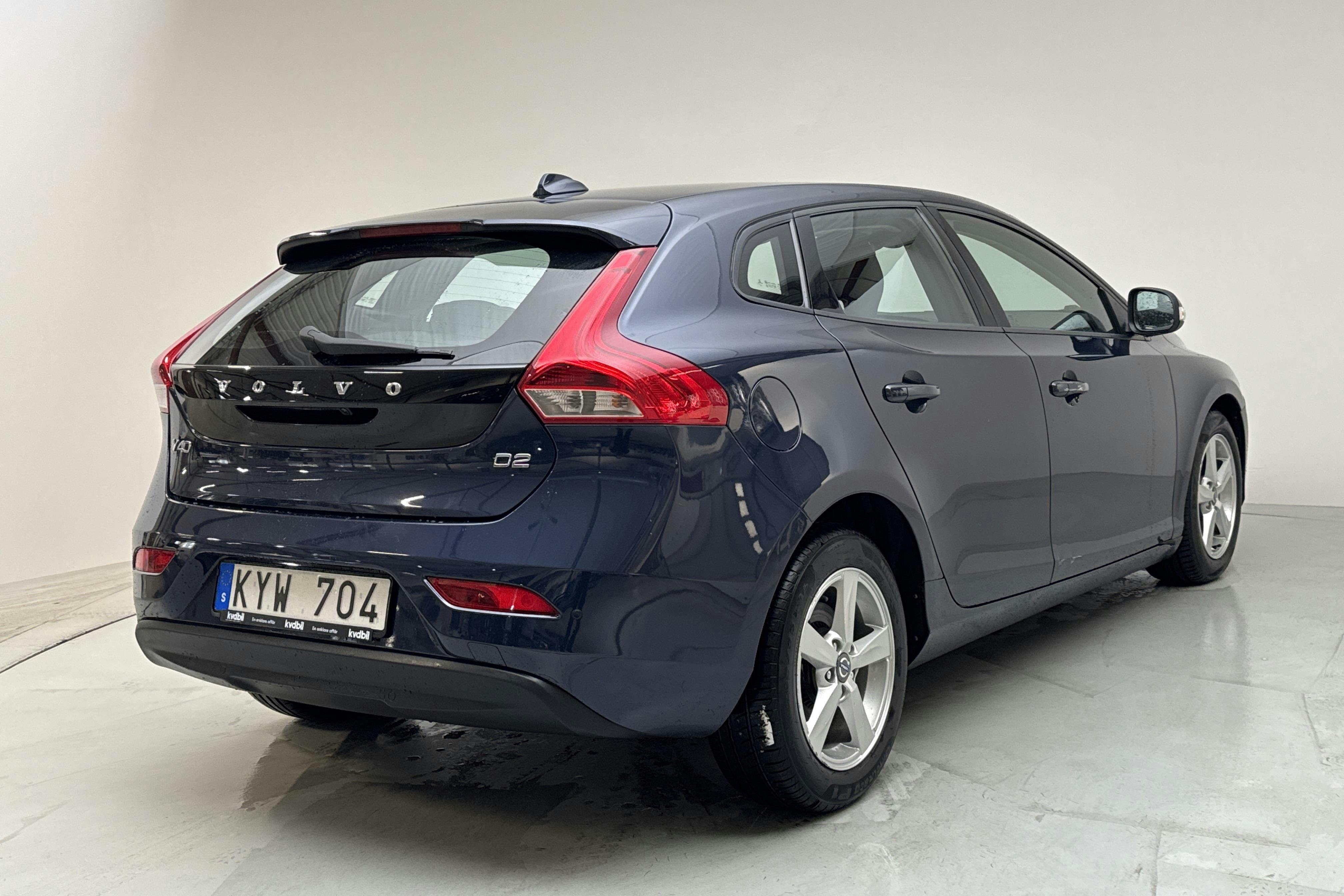Volvo V40 D2 (115hk) - 122 110 km - Manual - blue - 2013
