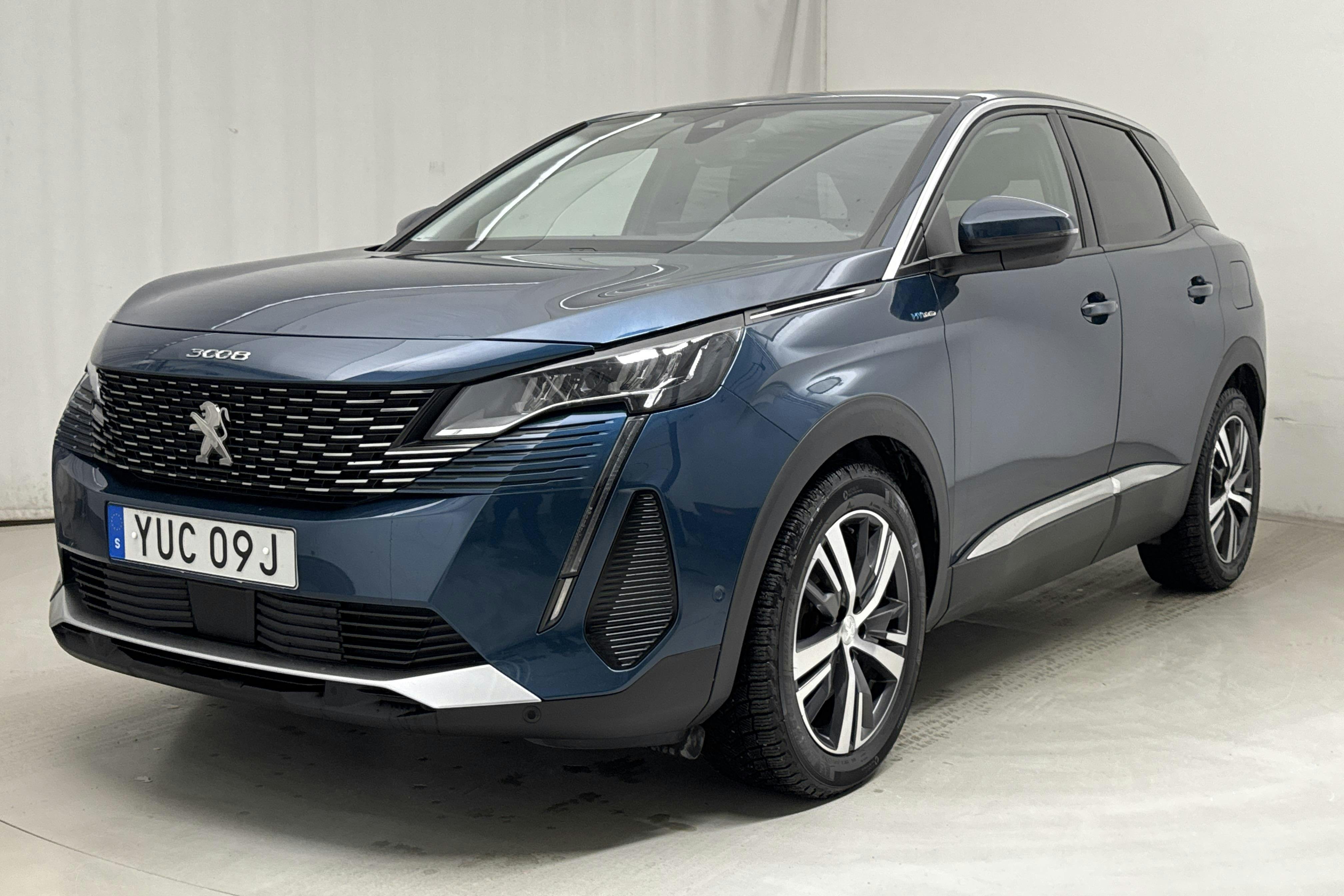 Peugeot 3008 1.6 Plug-in Hybrid (225hk) - 7 948 mil - Automat - blå - 2021