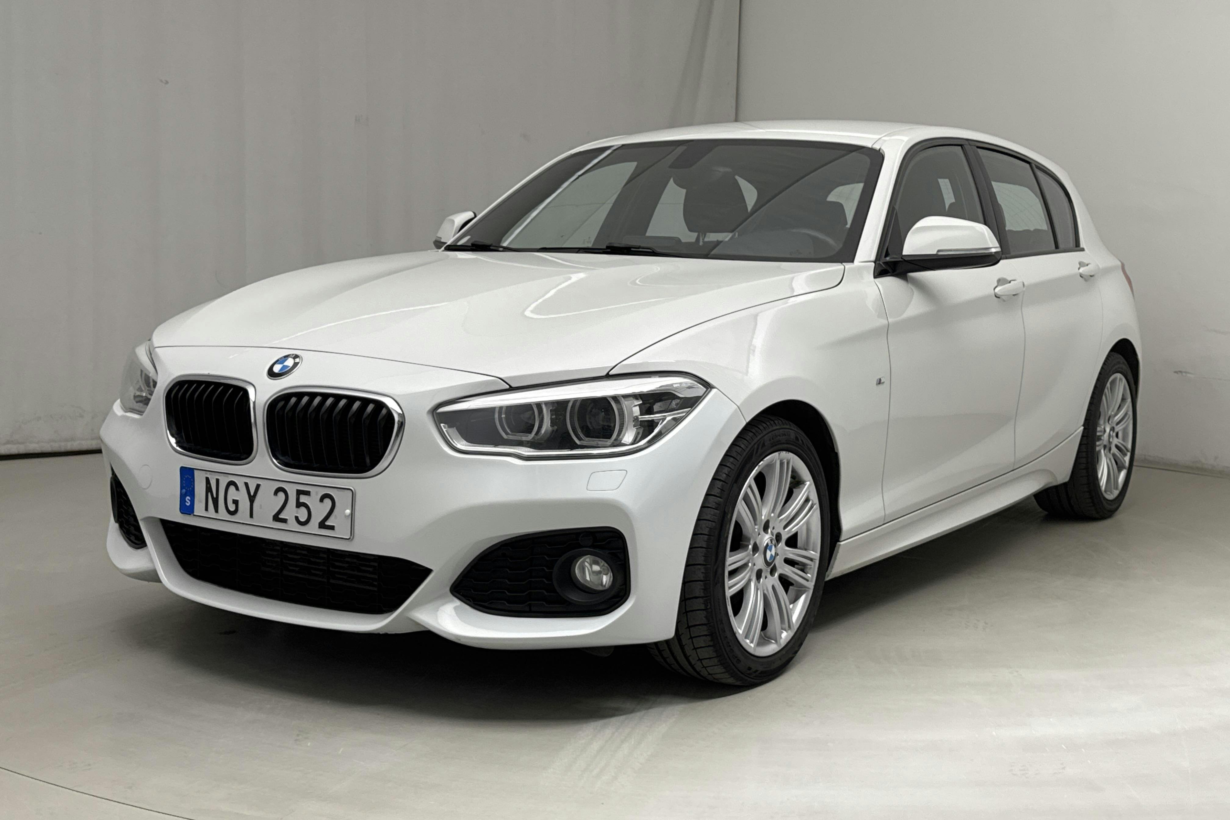 BMW 118d 5dr, F20 (150hk) - 142 320 km - Automaatne - valge - 2016