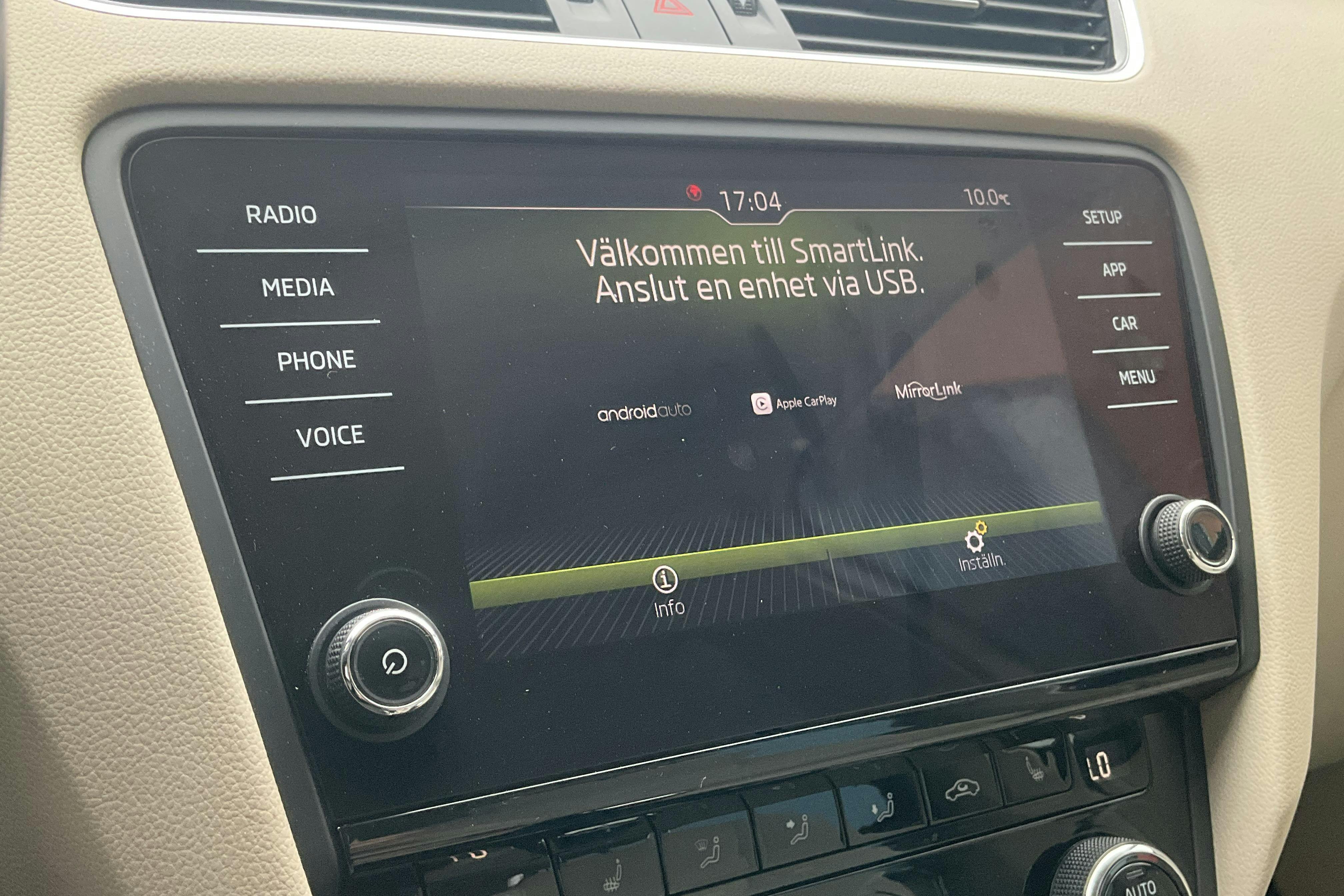 Skoda Octavia III 1.5 TSI Combi (150hk) - 143 770 km - Automatic - white - 2019