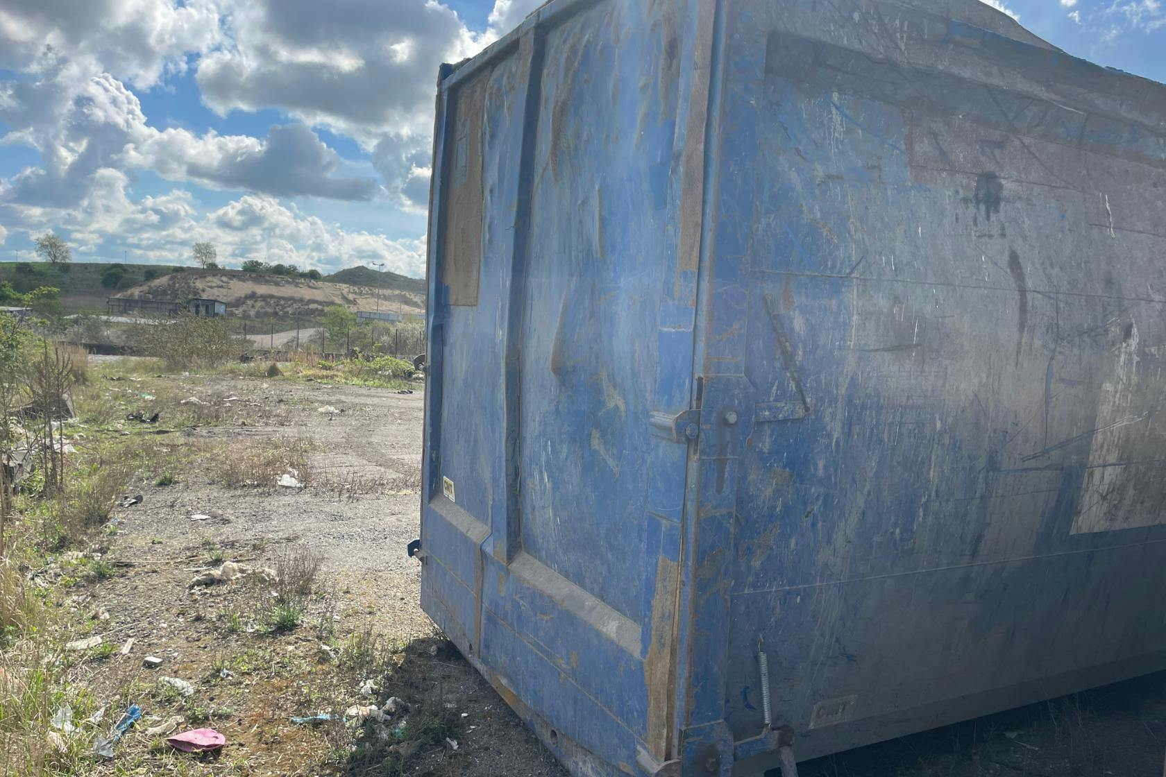 Container med hängande läm dörrar  ca 36 kubik - 0 km - 2020