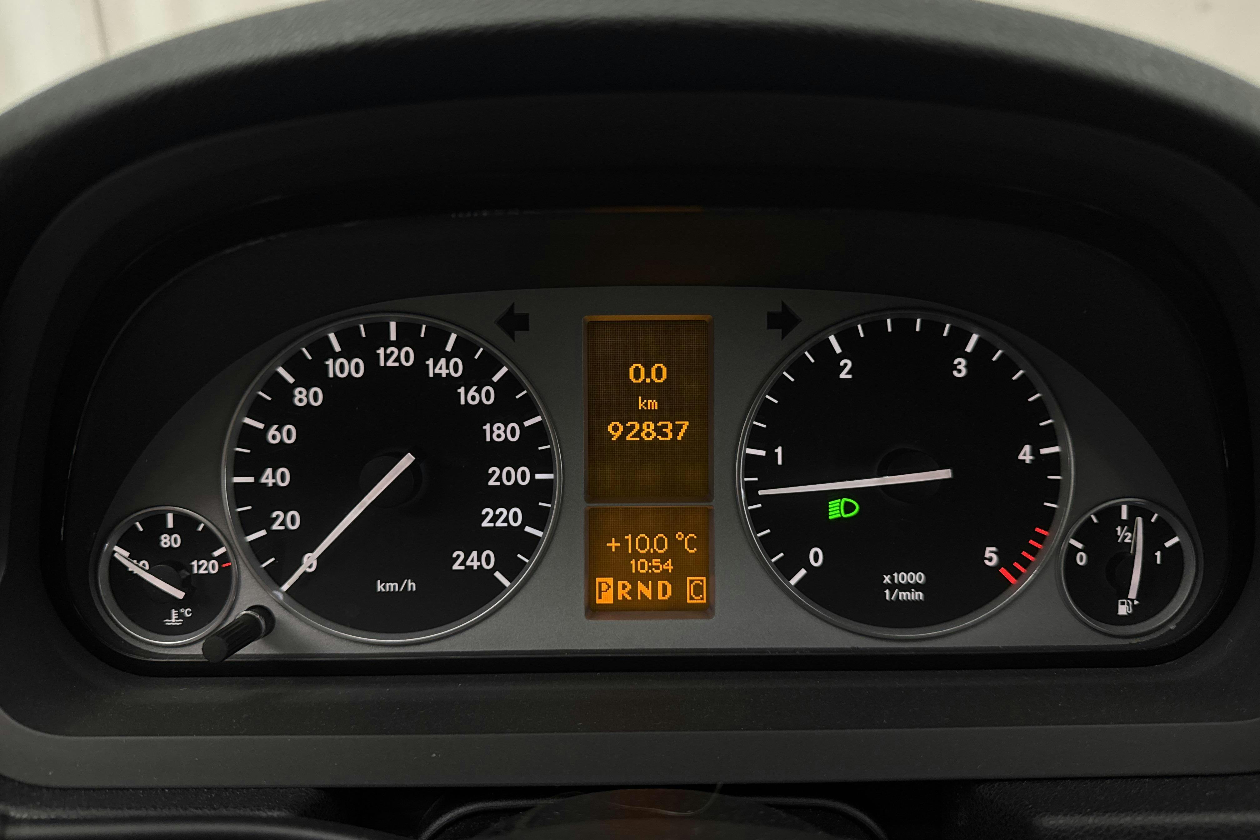 Mercedes B 180 CDI (109hk) - 92 830 km - Automaatne - Light Grey - 2010
