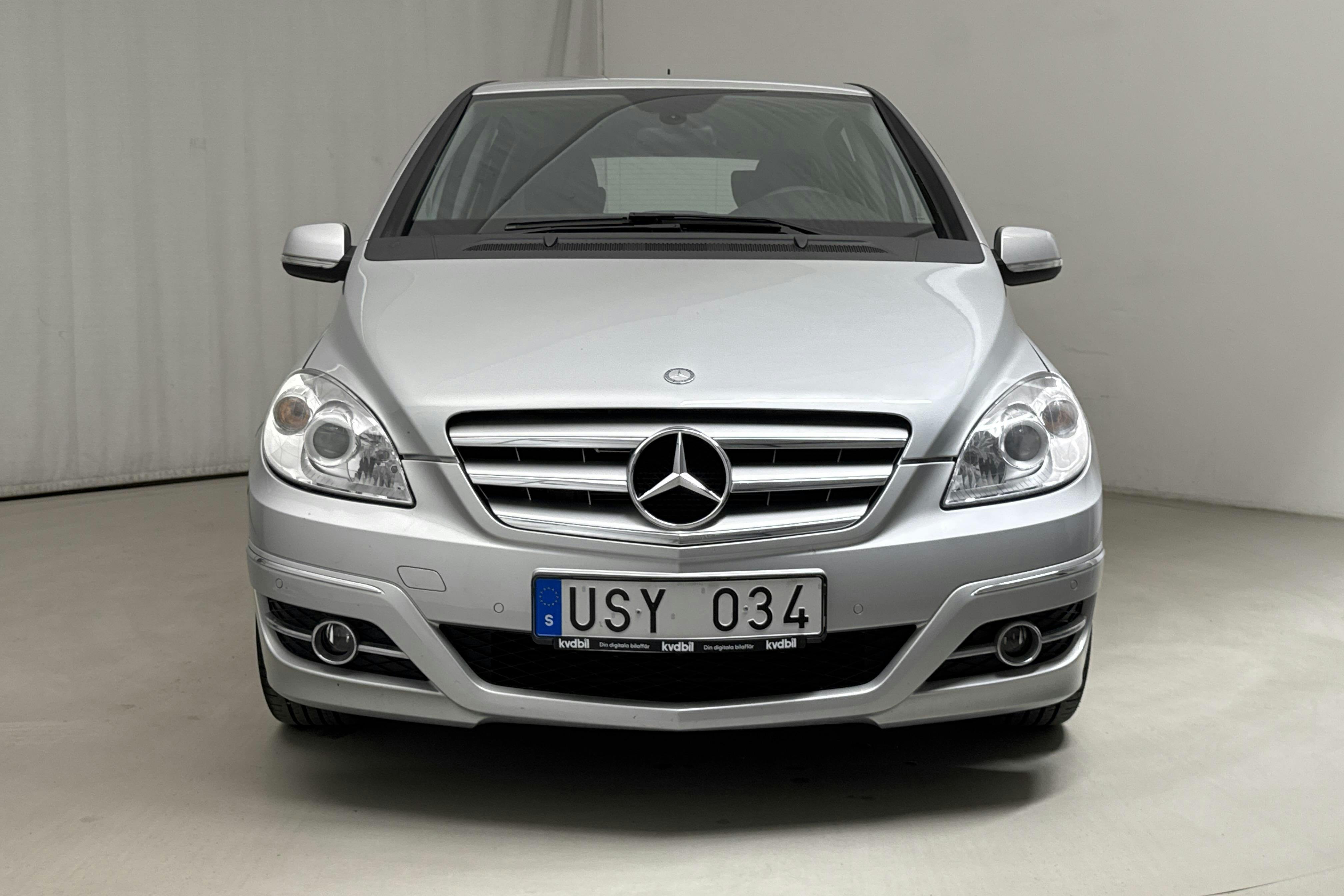 Mercedes B 180 CDI (109hk) - 92 830 km - Automaatne - Light Grey - 2010