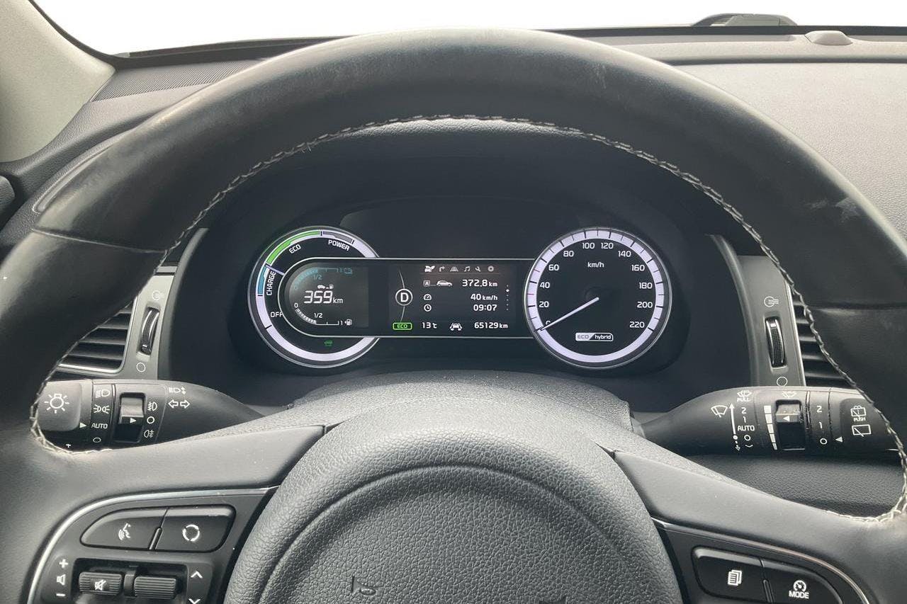 KIA Niro Hybrid 1.6 (141hk) - 65 120 km - Automatic - gray - 2018