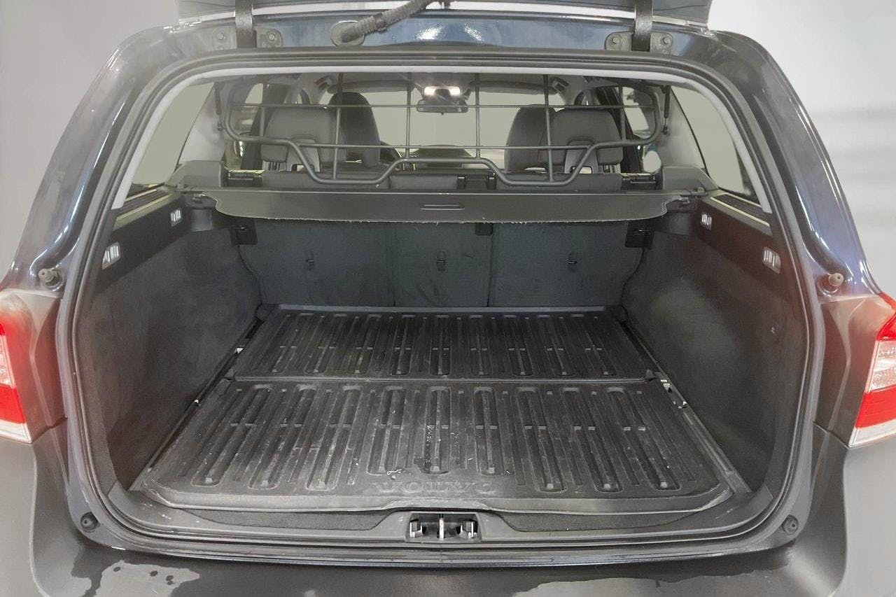 Volvo XC70 II D4 AWD (181hk) - 215 370 km - Manualna - niebieski - 2014