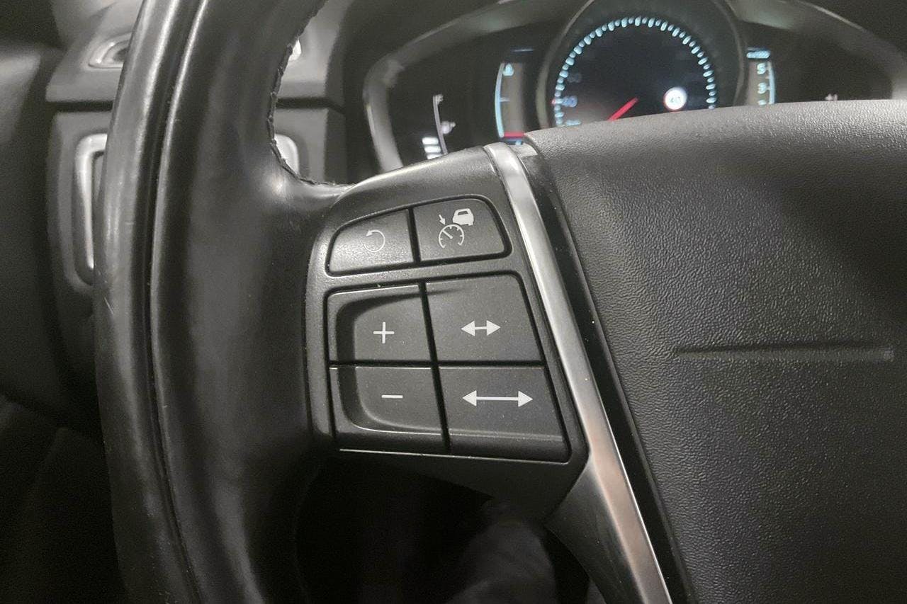 Volvo XC70 II D4 AWD (181hk) - 215 370 km - Manualna - niebieski - 2014
