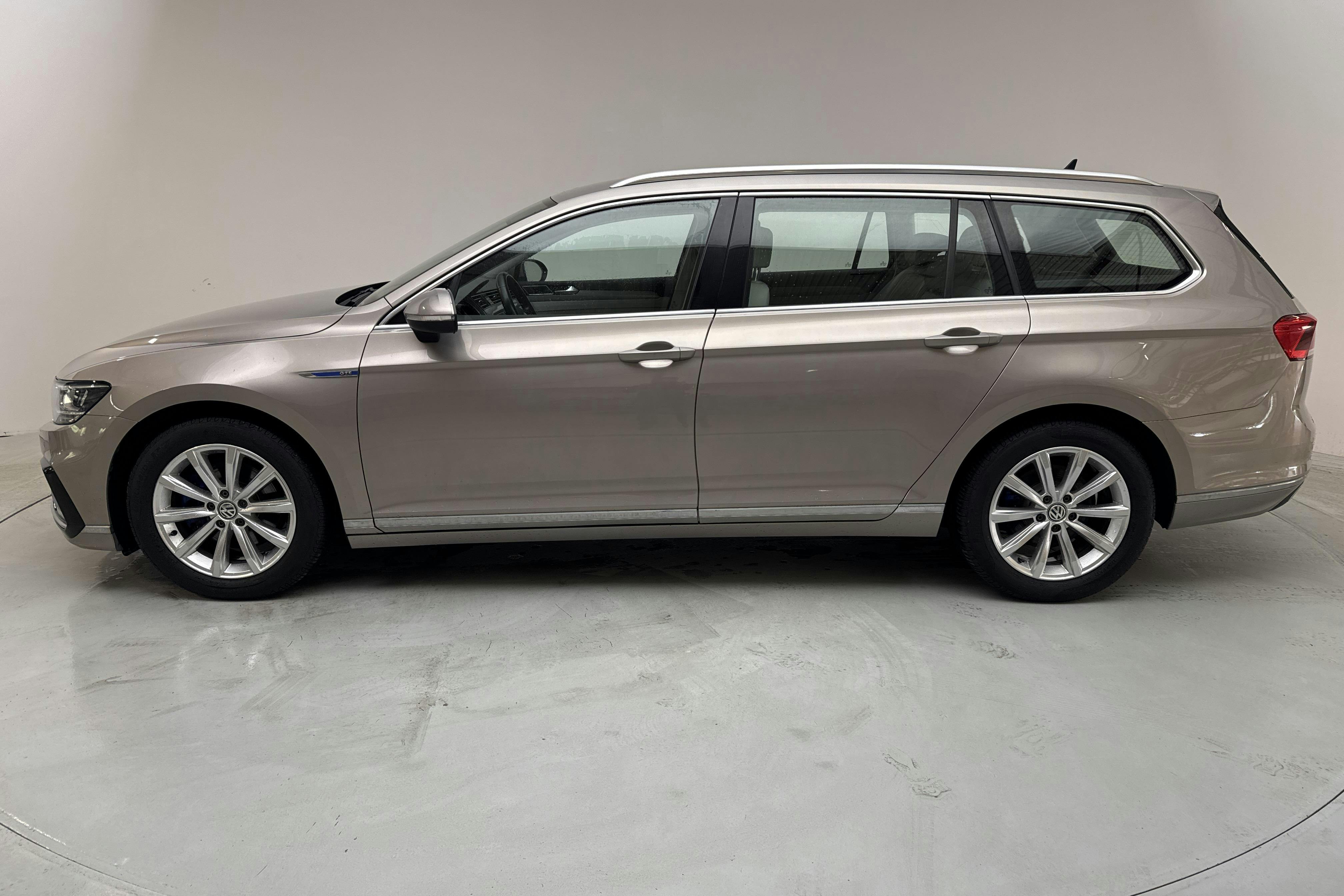VW Passat 1.4 GTE Sportscombi (218hk) - 81 670 km - Automatic - Light Brown - 2020