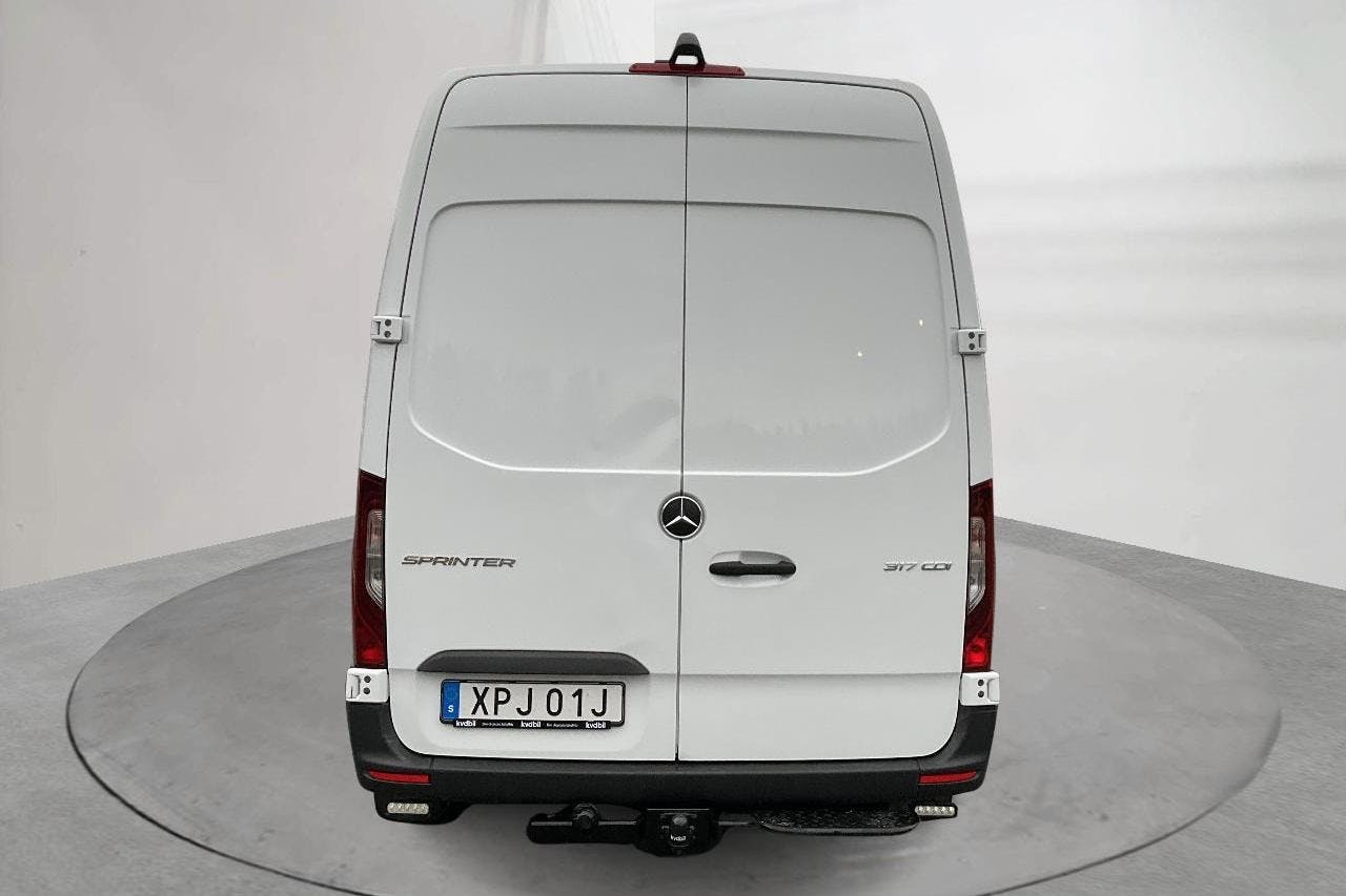 Mercedes Sprinter 317 CDI Skåp RWD (170hk) - 215 040 km - Automaatne - valge - 2023