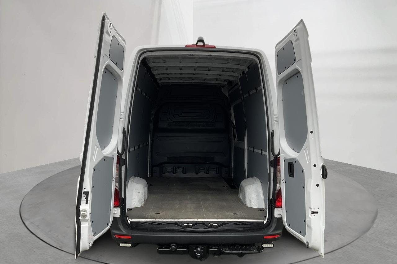 Mercedes Sprinter 317 CDI Skåp RWD (170hk) - 215 040 km - Automaatne - valge - 2023